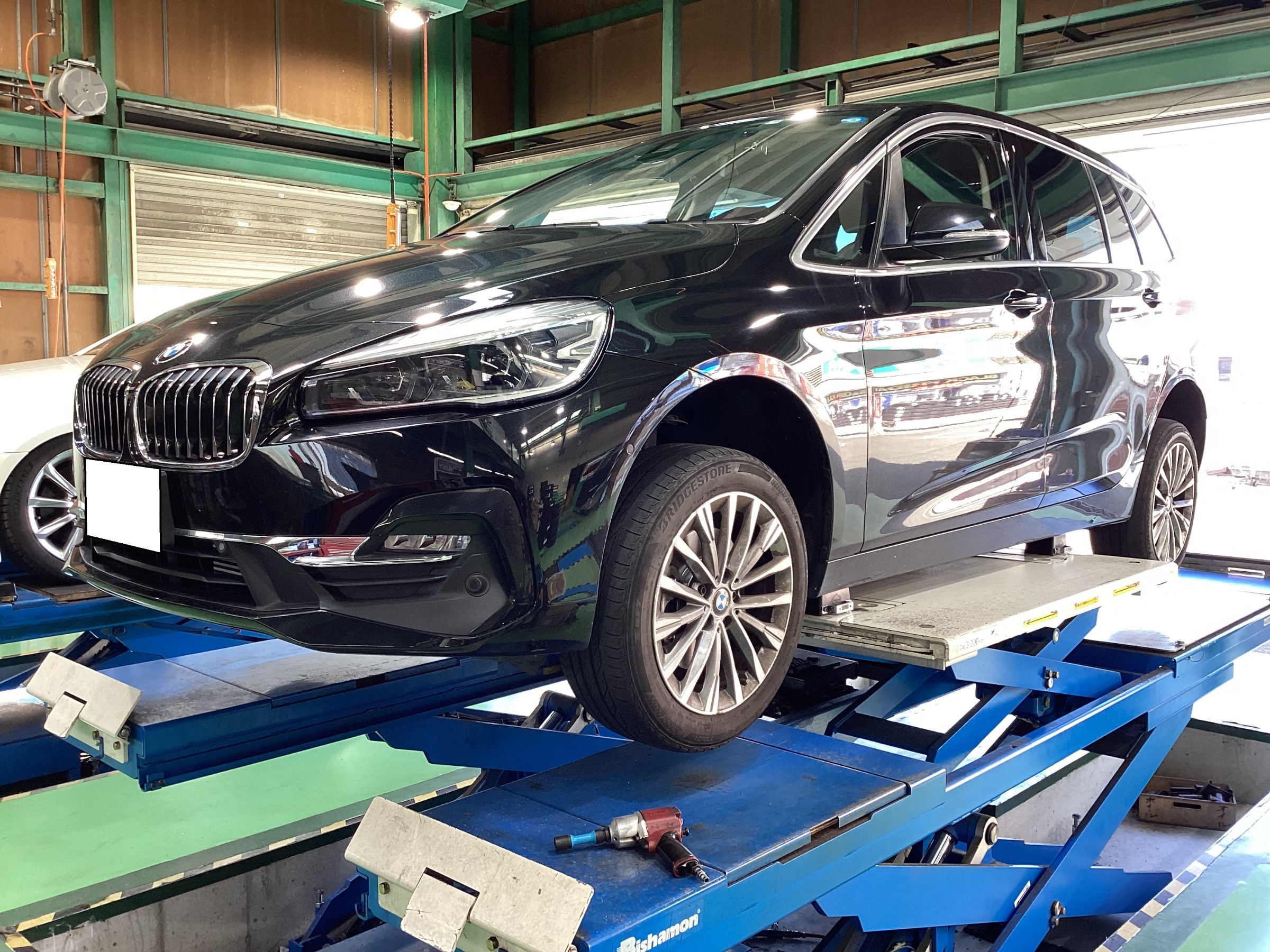 ランフラットタイヤも純正装着タイヤも当店へ！「BMW 2シリーズ