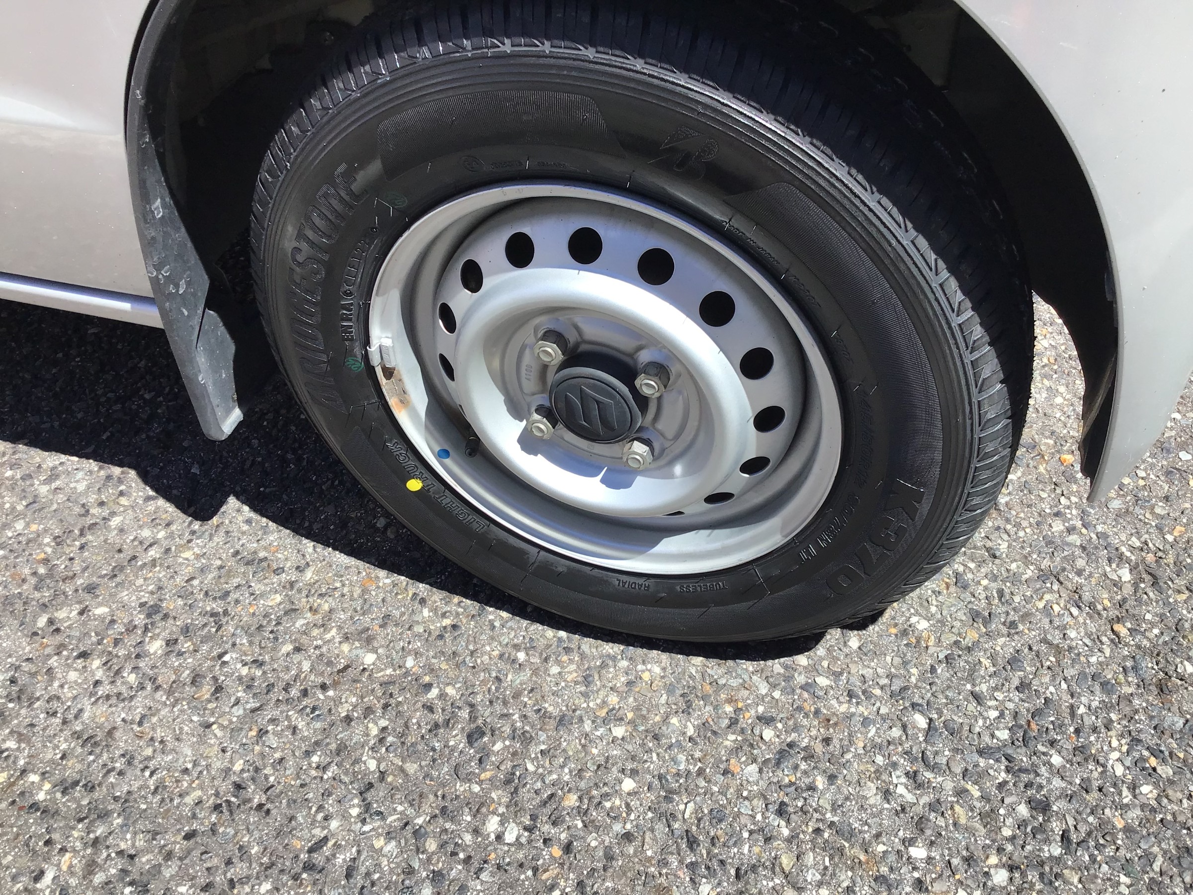 ②エブリィバン　純正タイヤ　145/80 R12 80/78N スズキ・エブリイ】145/80R12 80/78N K370へタイヤ交換☆ | 店舗
