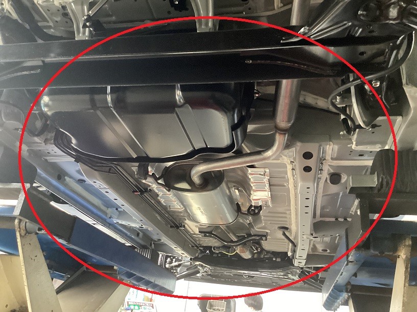 日産　ルークス　空気圧センサーTPMS取付＆サビ防止コーティング施工