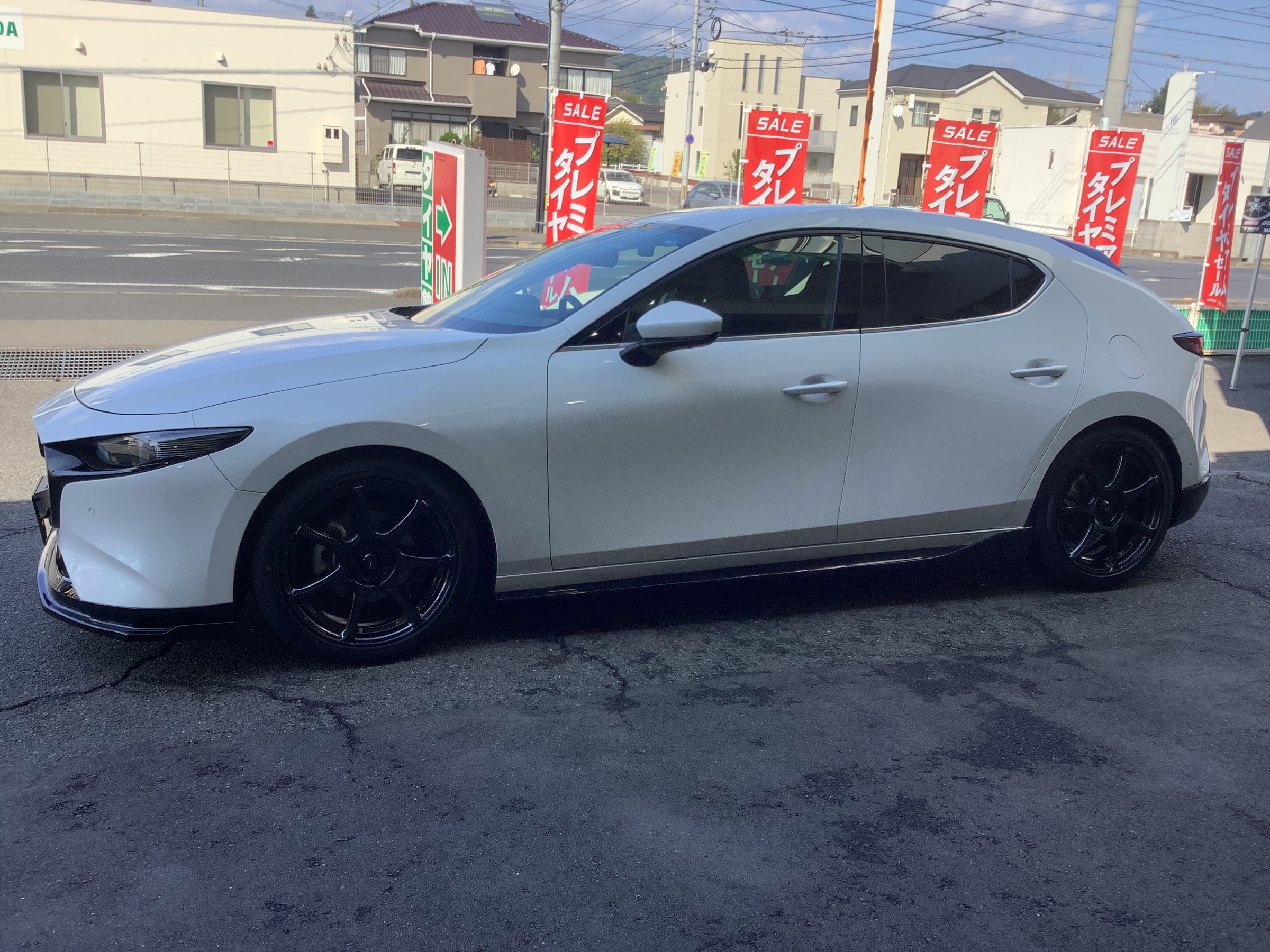 MAZDA3セダンの純正黒ホイール スタッドレスセット MAZDA3セダンの純正黒ホイール スタッドレス（マツダ3に