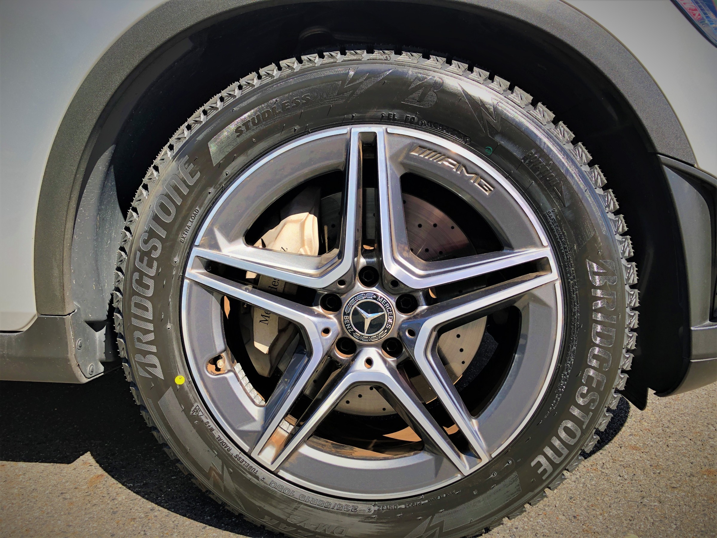 最終値下げ　メルセデスベンツ　19インチBKホイール　GLC スタッドレスタイヤ メルセデスベンツ GLC 冬タイヤへ交換致しました！ | 店舗おススメ情報