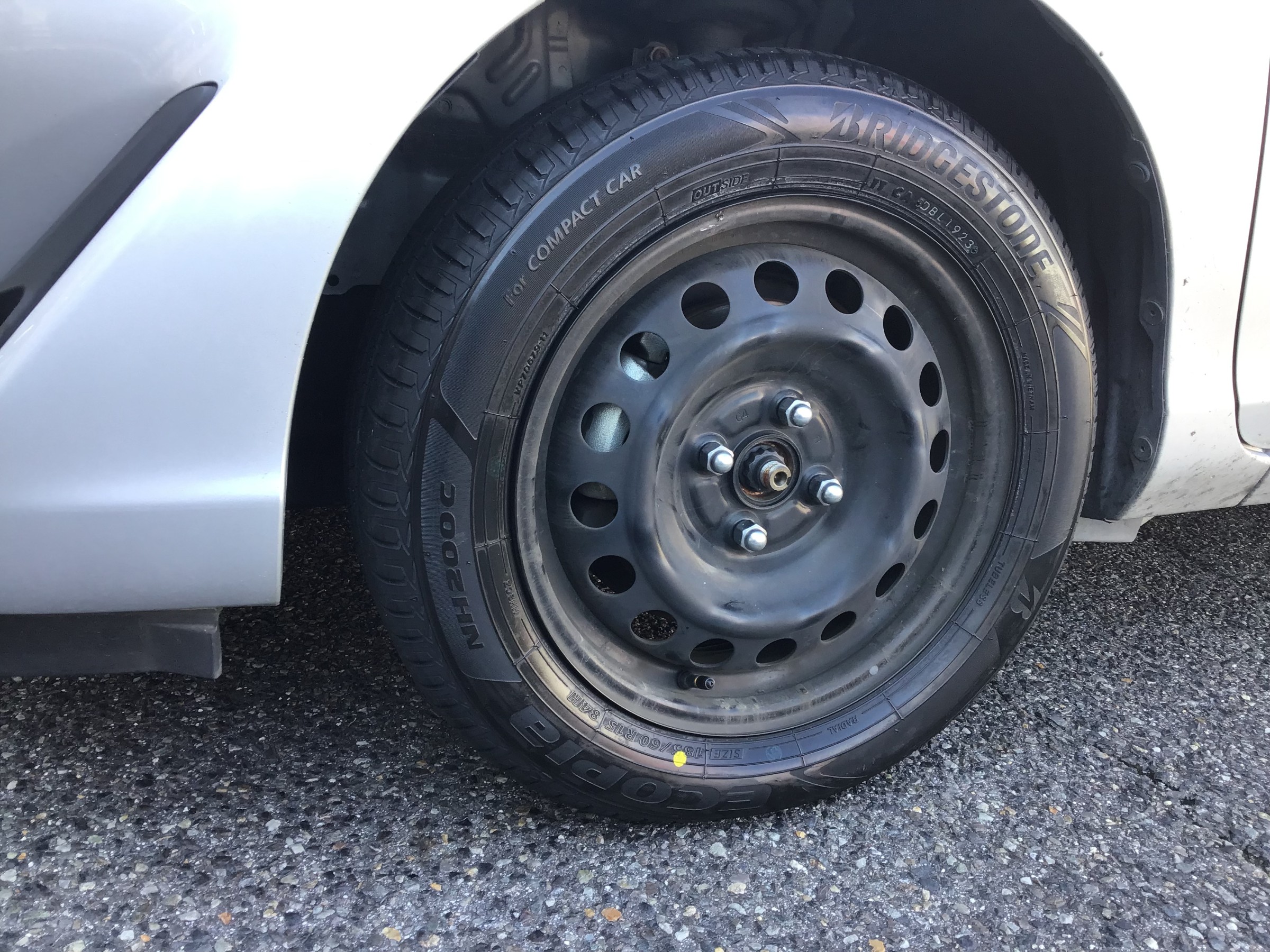 ECOPIA 185/60R15 アクア等 トヨタ・アクア】185/60R15 84H エコピアNH200Cへタイヤ交換で燃費向上