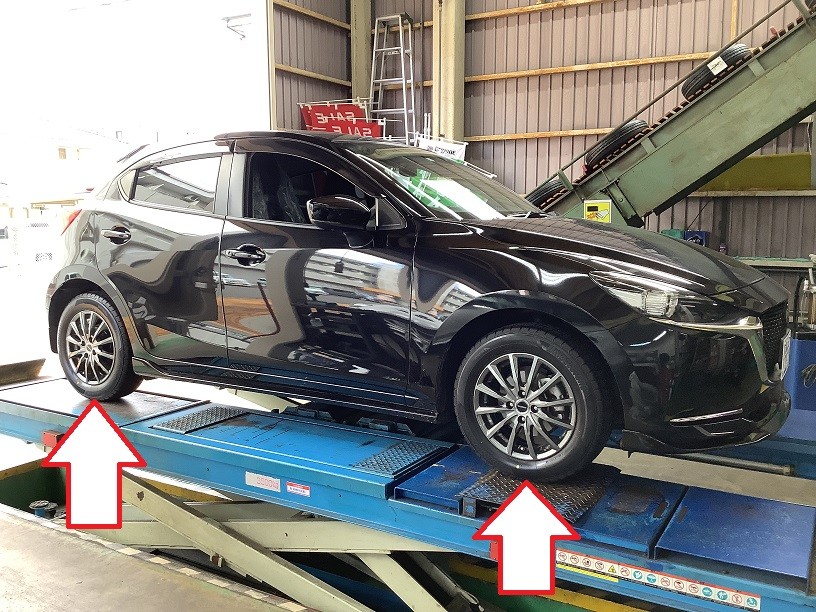 マツダ MAZDA2 タイヤホイールセット オールシーズンタイヤ取付