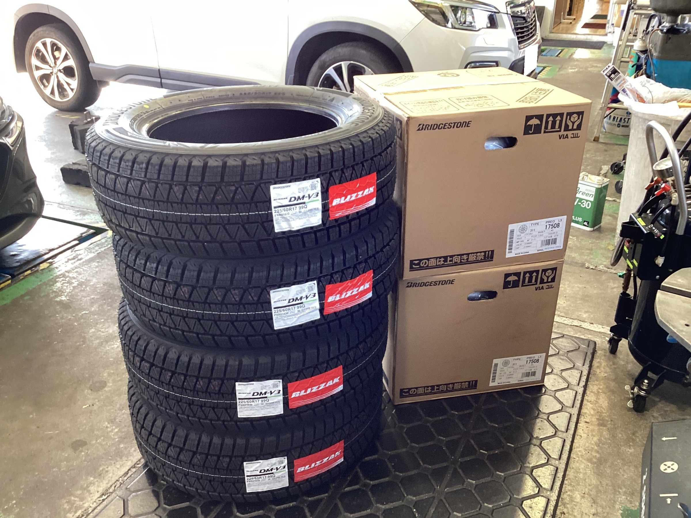 SJ系フォレスター ブリザックDM-V3取付 | 店舗おススメ情報 | タイヤ館