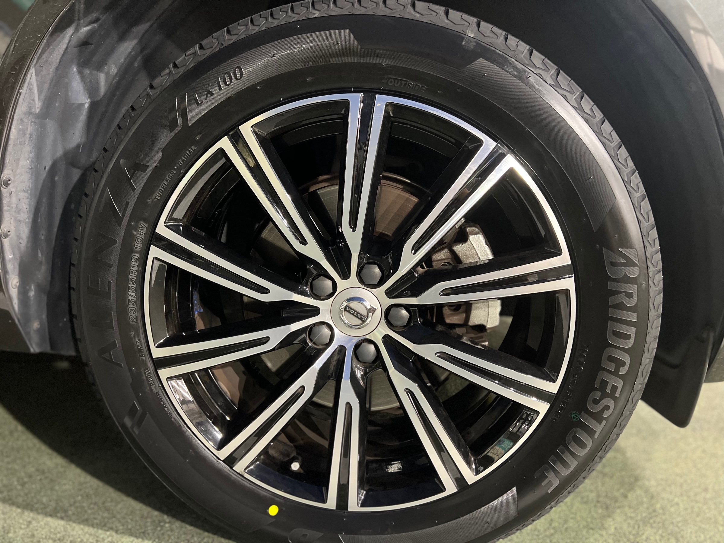 18インチへのインチダウン（ボルボ XC60 プラグインハイブリッド・UB