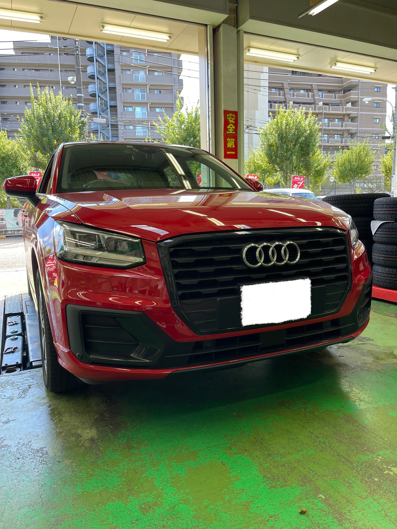 アウディQ5 ブレーキパッド、ディスクローター交換 パーツ持込