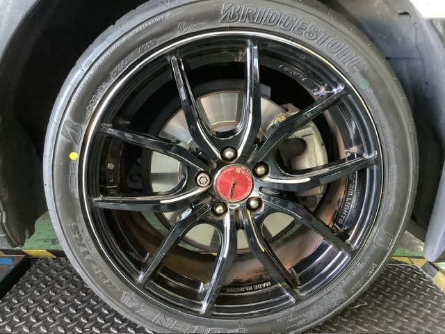 Spec-1 Mustang SP-73 Gloss Black Milled and Undercut Wheel