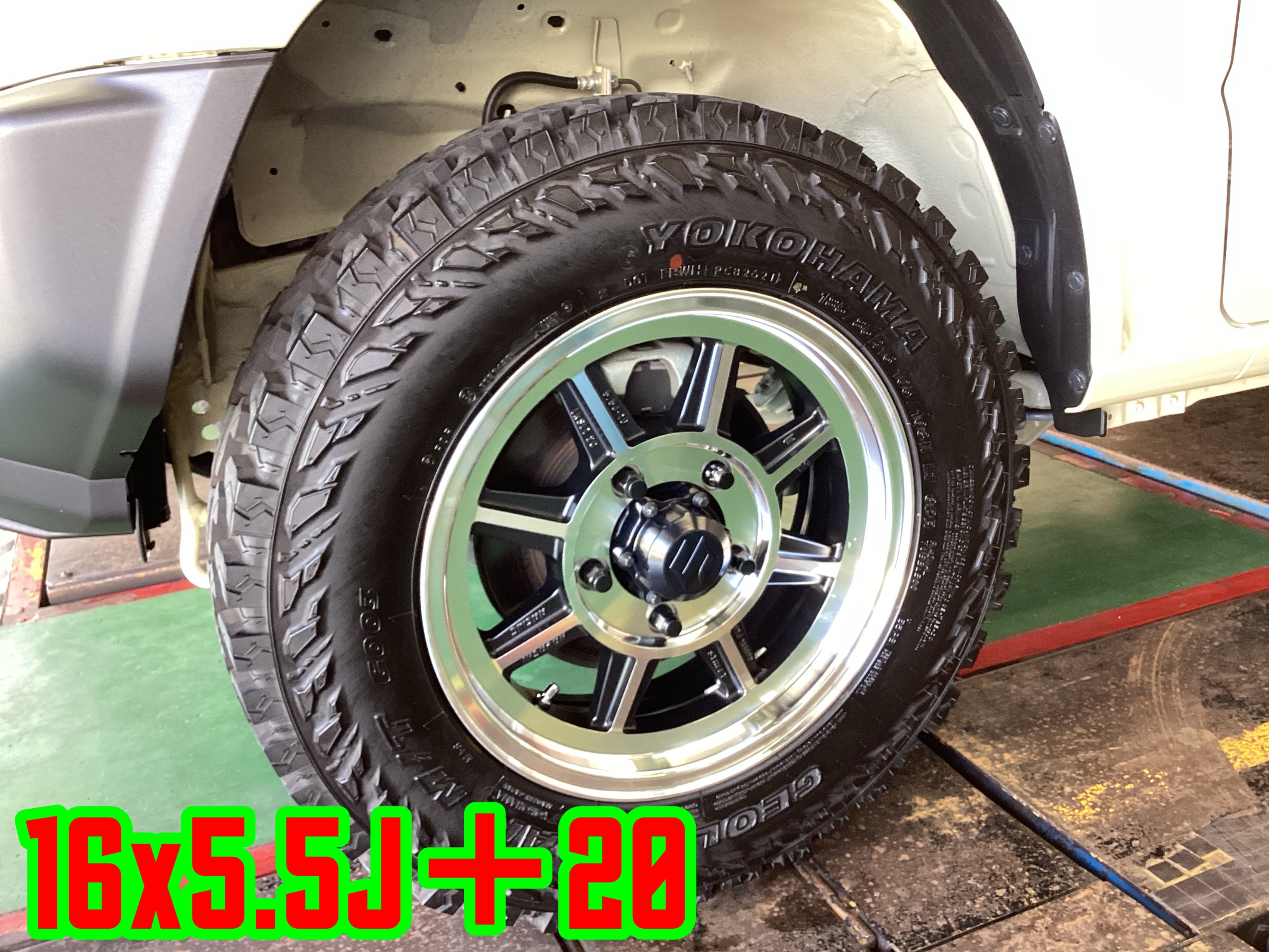 スズキ・ジムニー〜ホイール交換(HAYASHI RACING TYPE STJ