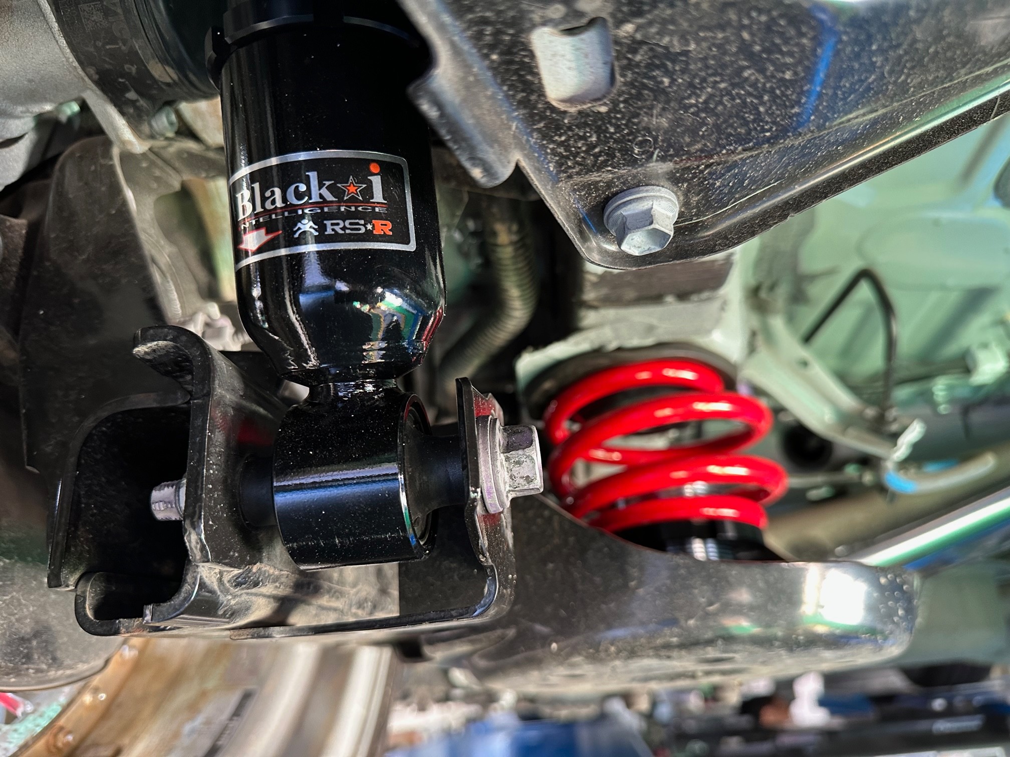 新型ノア（ZWR90W） RSR車高調 BLACK☆i 取付 | 店舗おススメ