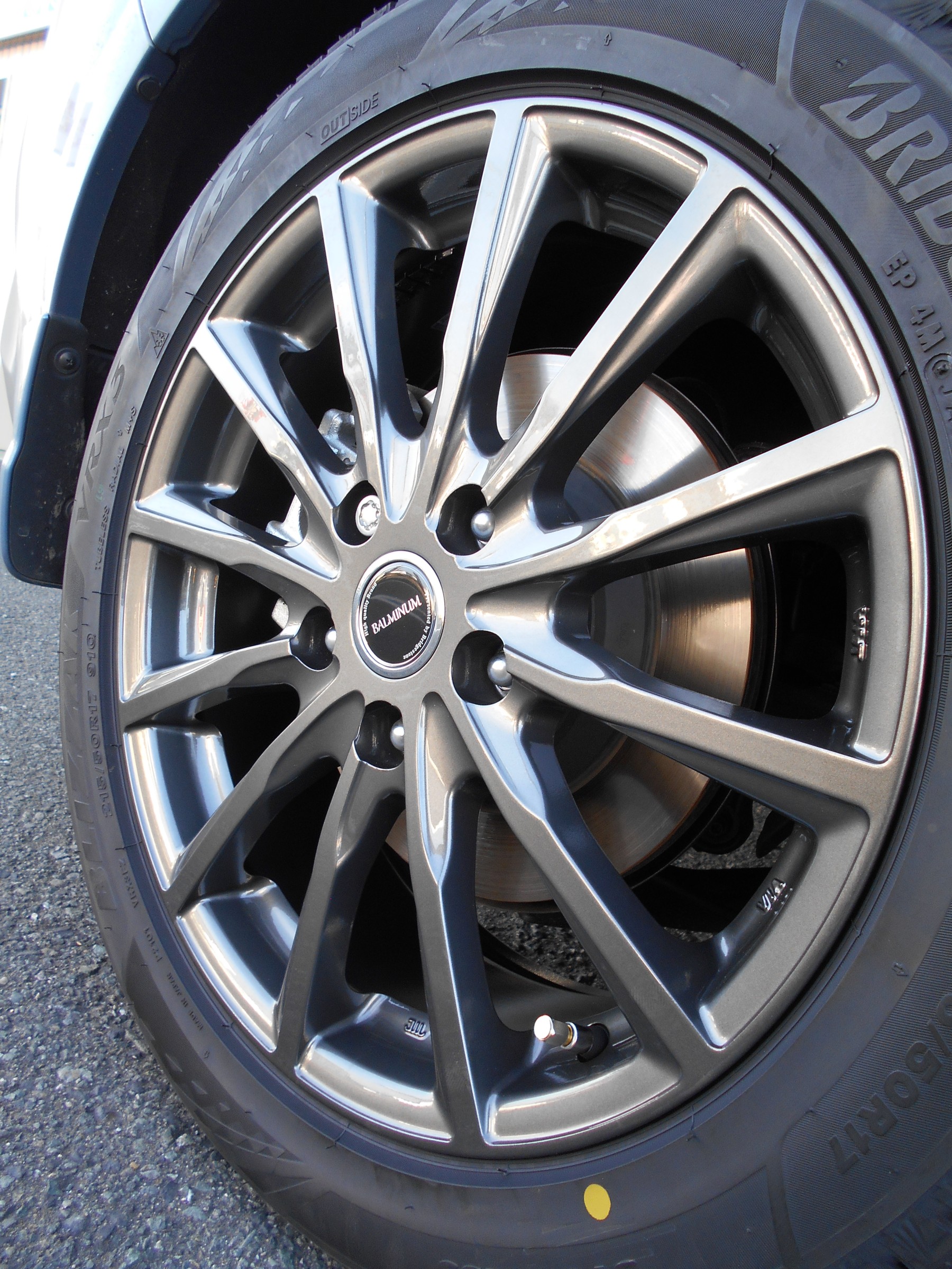 スタッドレス＆ホイールセットも、ぞくぞく装着！ | 店舗おススメ情報