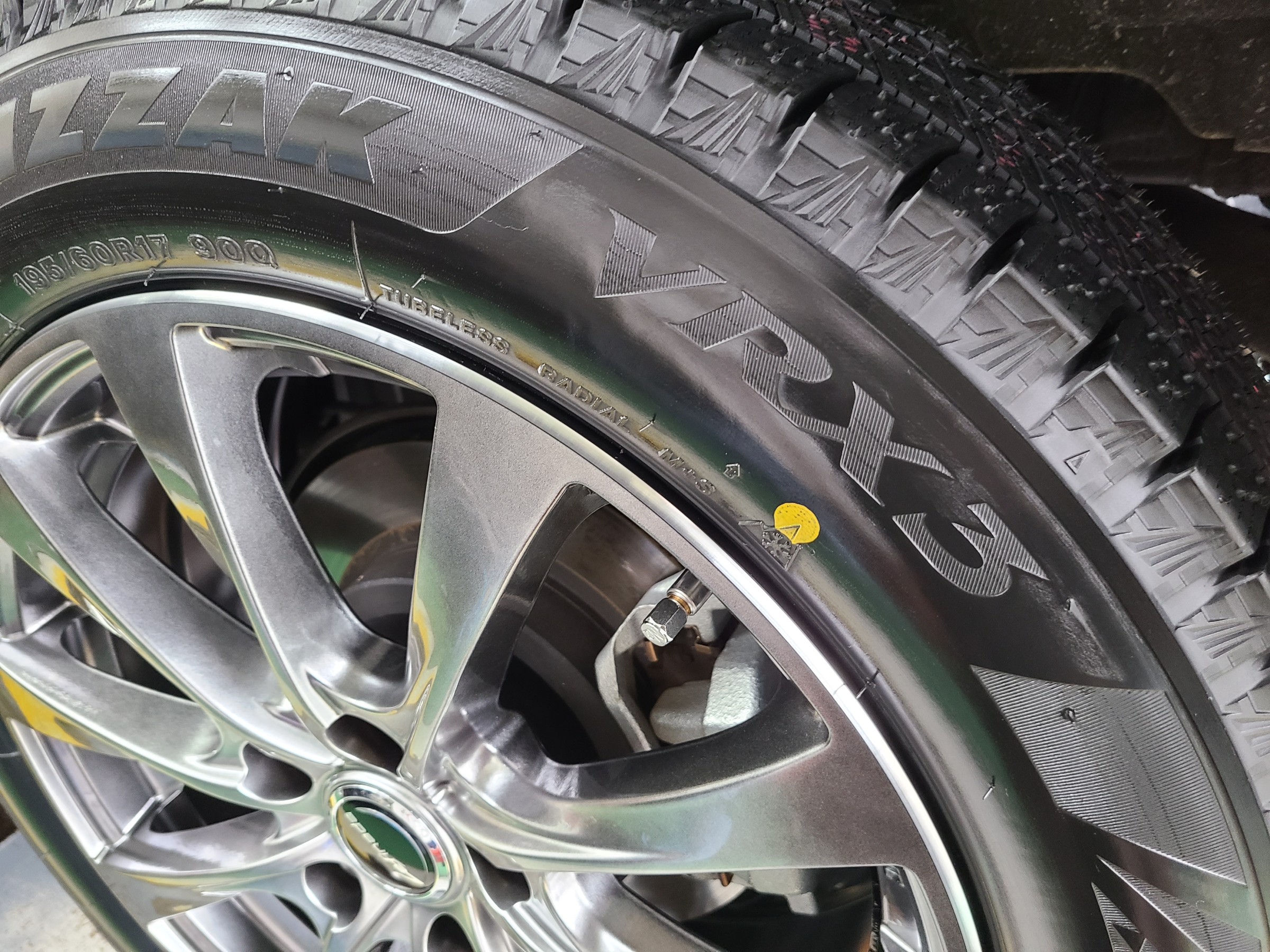 社外アルミ トヨタ専用 195/65Ｒ15 プリウス ウィッシュ CT200h 社外アルミ トヨタ専用 195/65R15 プリウス ウィッシュ CT200h 社外