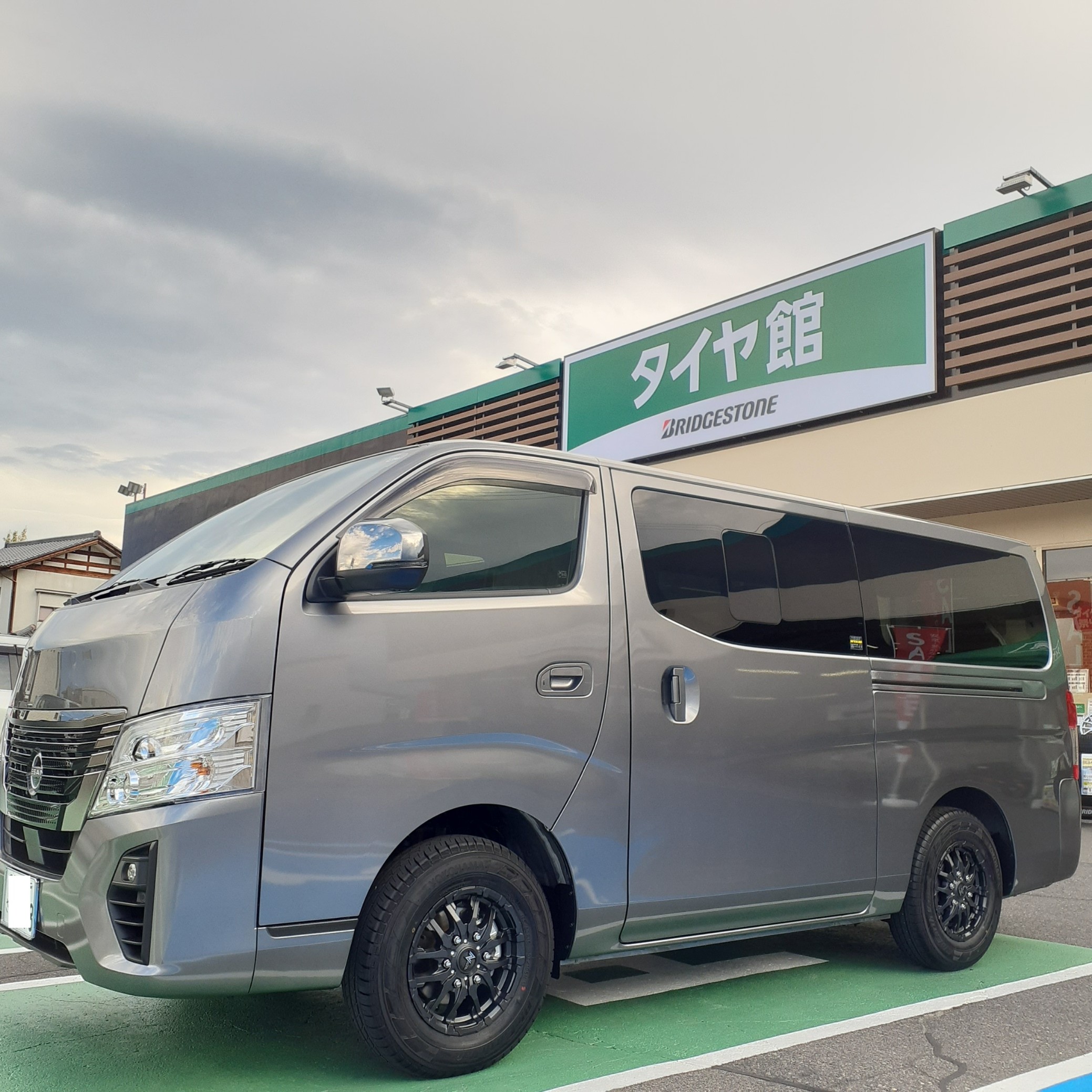 RYAW様　ナイトハウラー新車 タミヤ 1/14 電動RCビッグトラックシリーズ トレーラーヘッド
