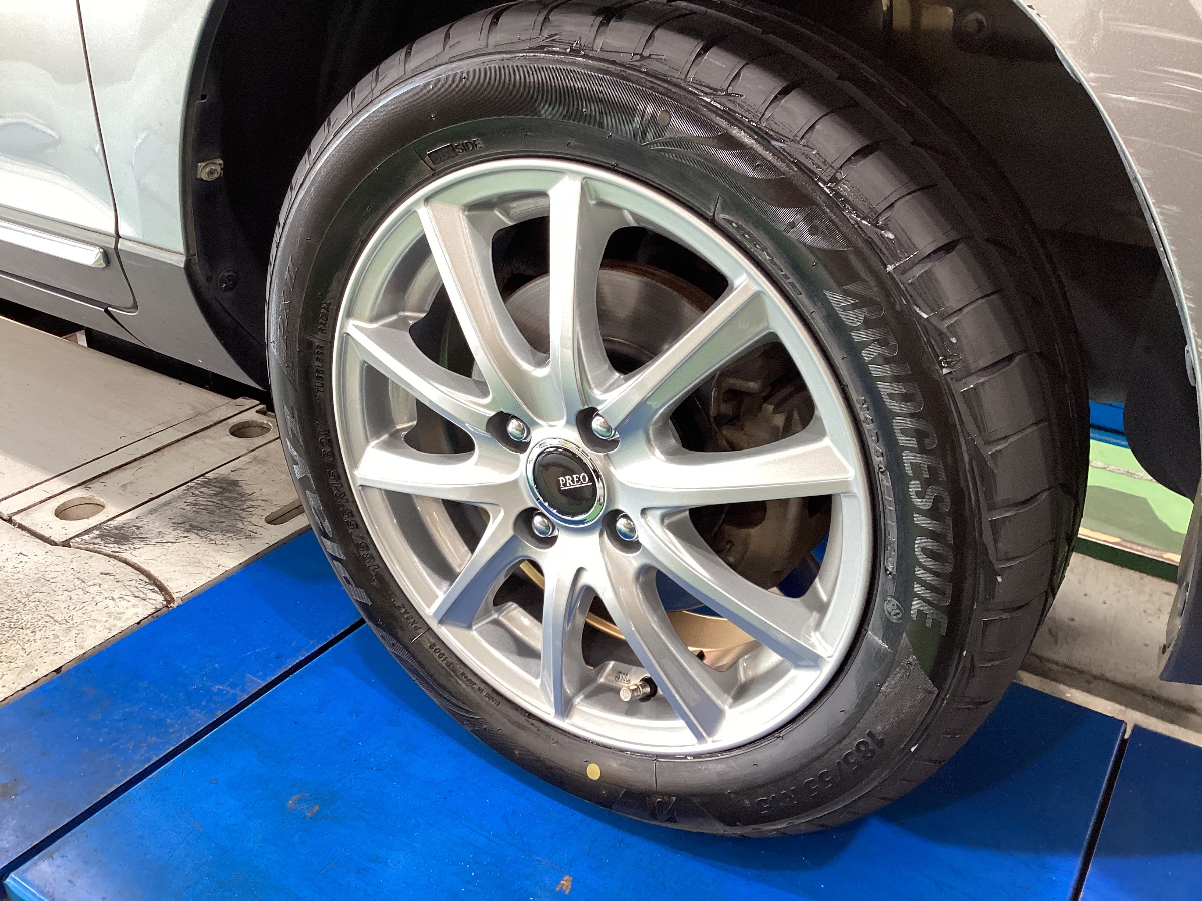 タイヤ交換とご一緒にアルミホイールも交換しませんか  