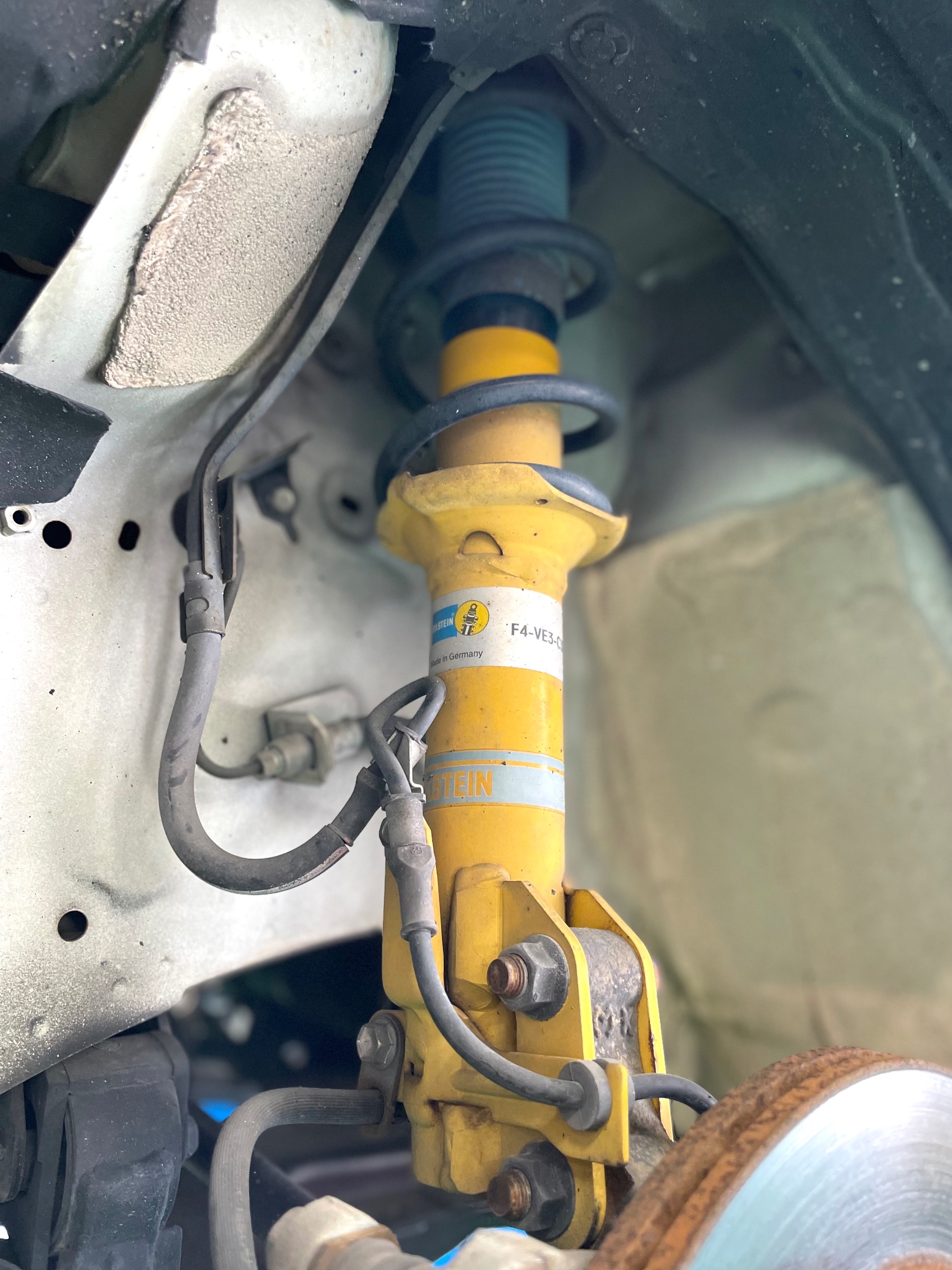 ダイハツ純正BILSTEIN ビルシュタイン