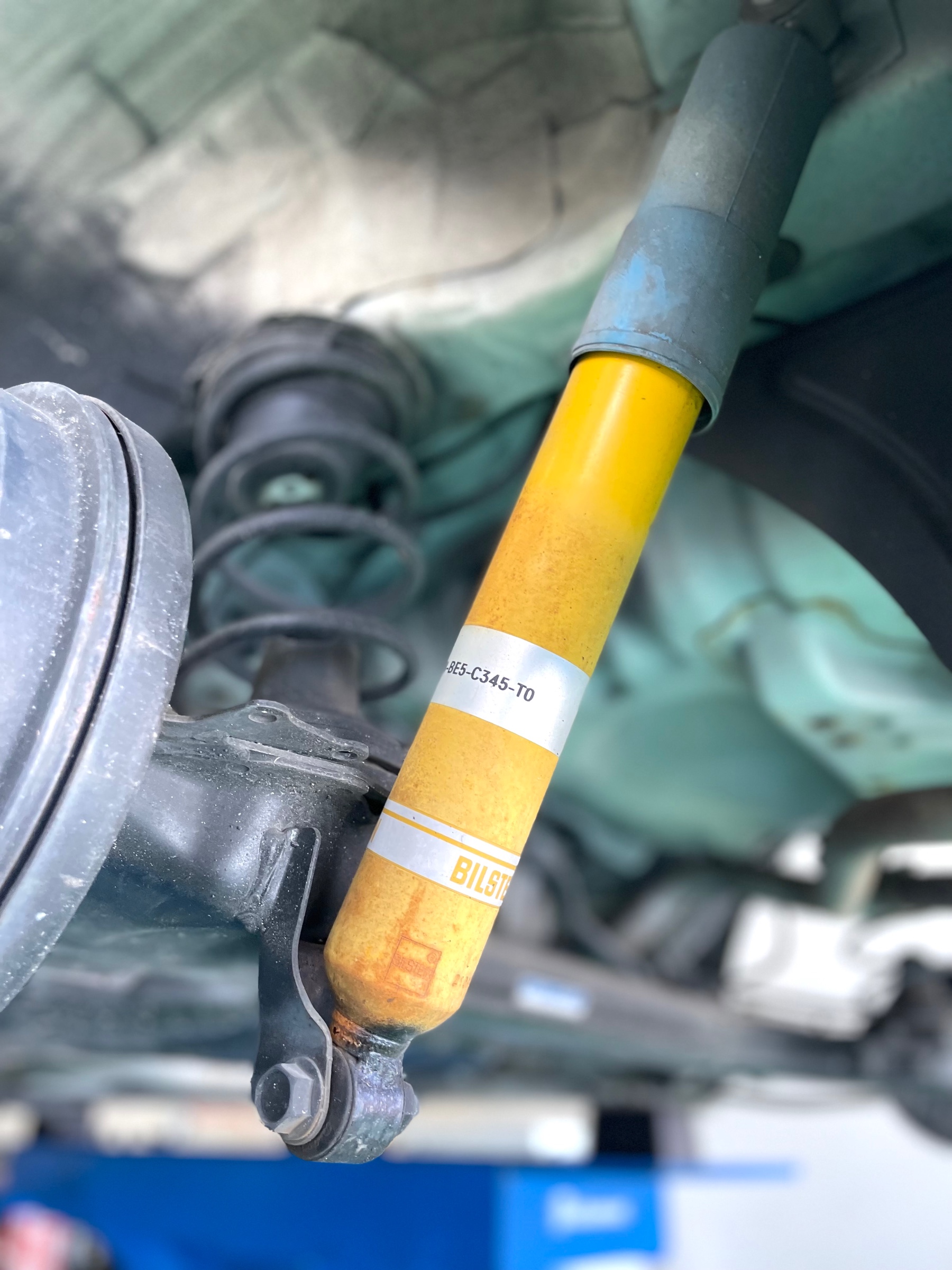 ダイハツ純正BILSTEIN ビルシュタイン