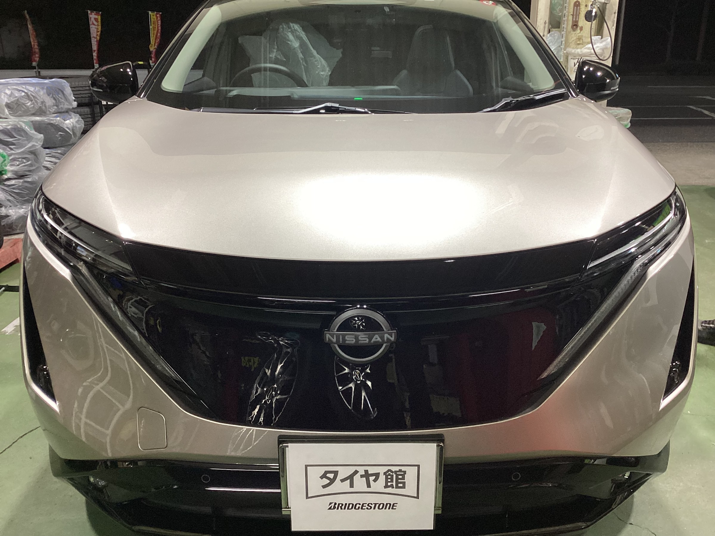 日産 アリア ブリザックVRX3ホイールセット取り付け | 店舗おススメ