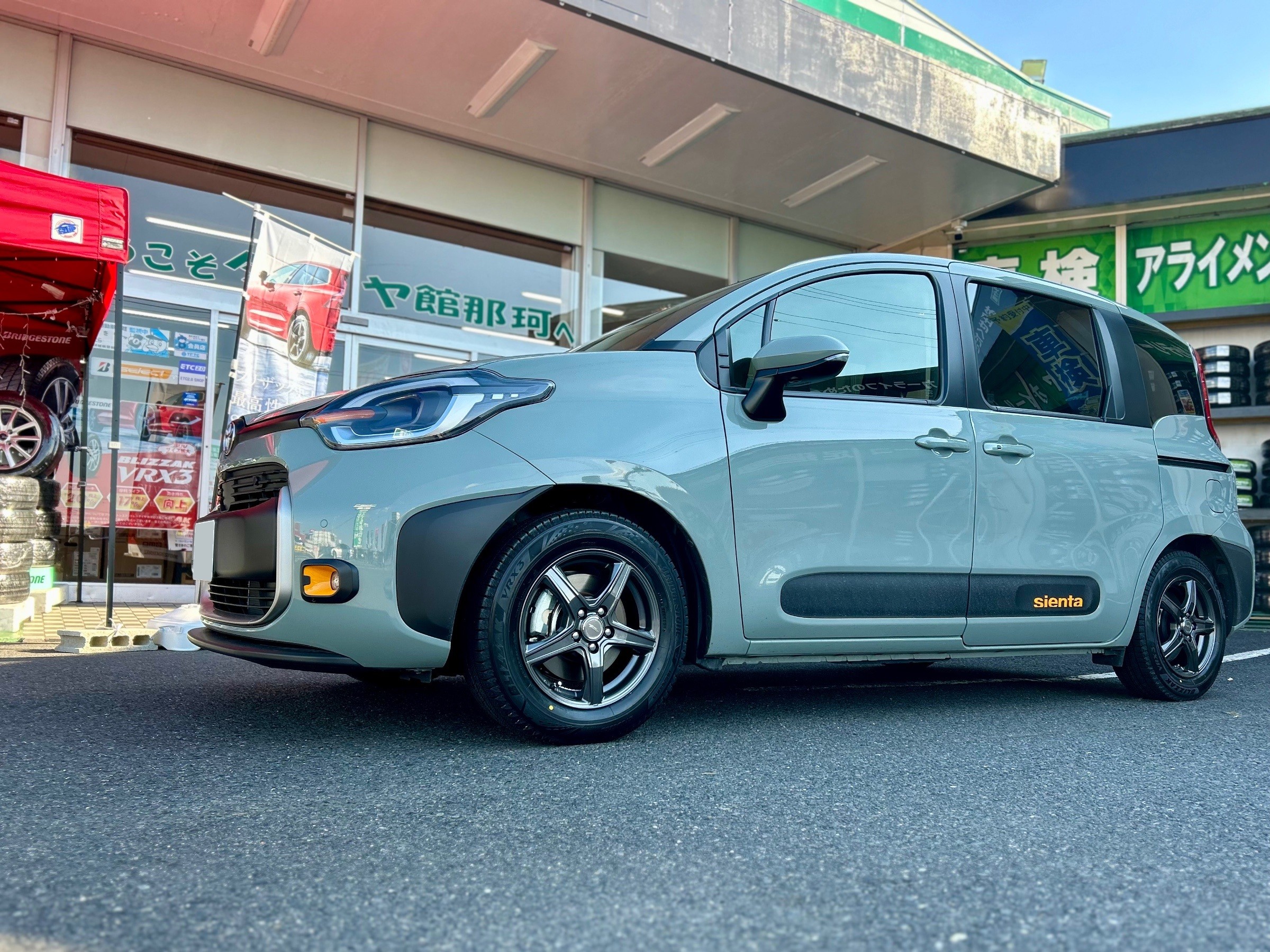 シエンタスタッドレス③ シエンタ スタッドレスセット品取付作業 | 店舗おススメ情報 | タイヤ