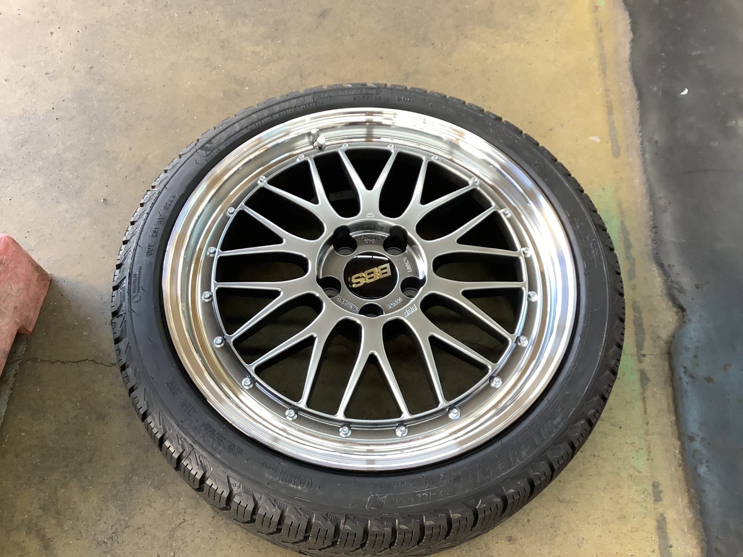 トヨタ　クラウンBBS　LM　１９インチ取付