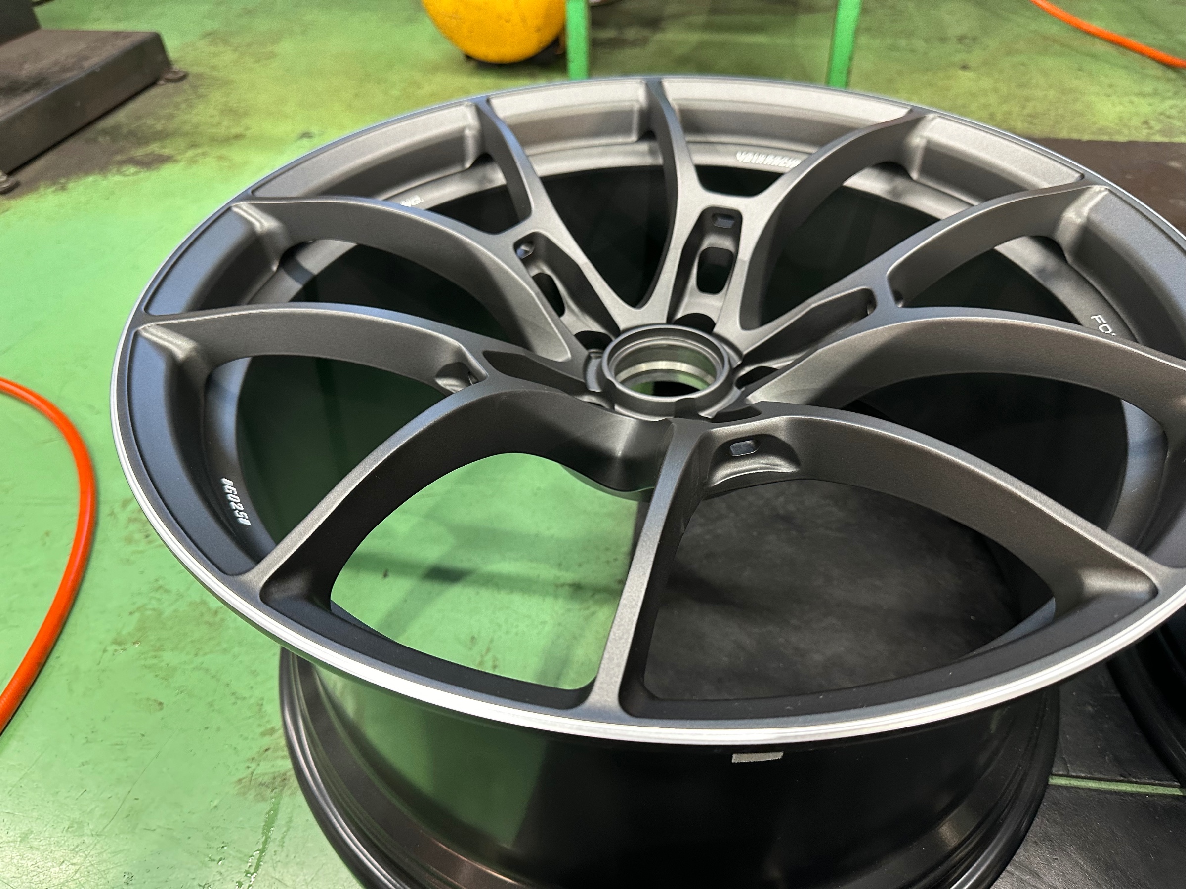 RAYS VOLK RACING G025 マッドガンブラックカラー20インチ入荷