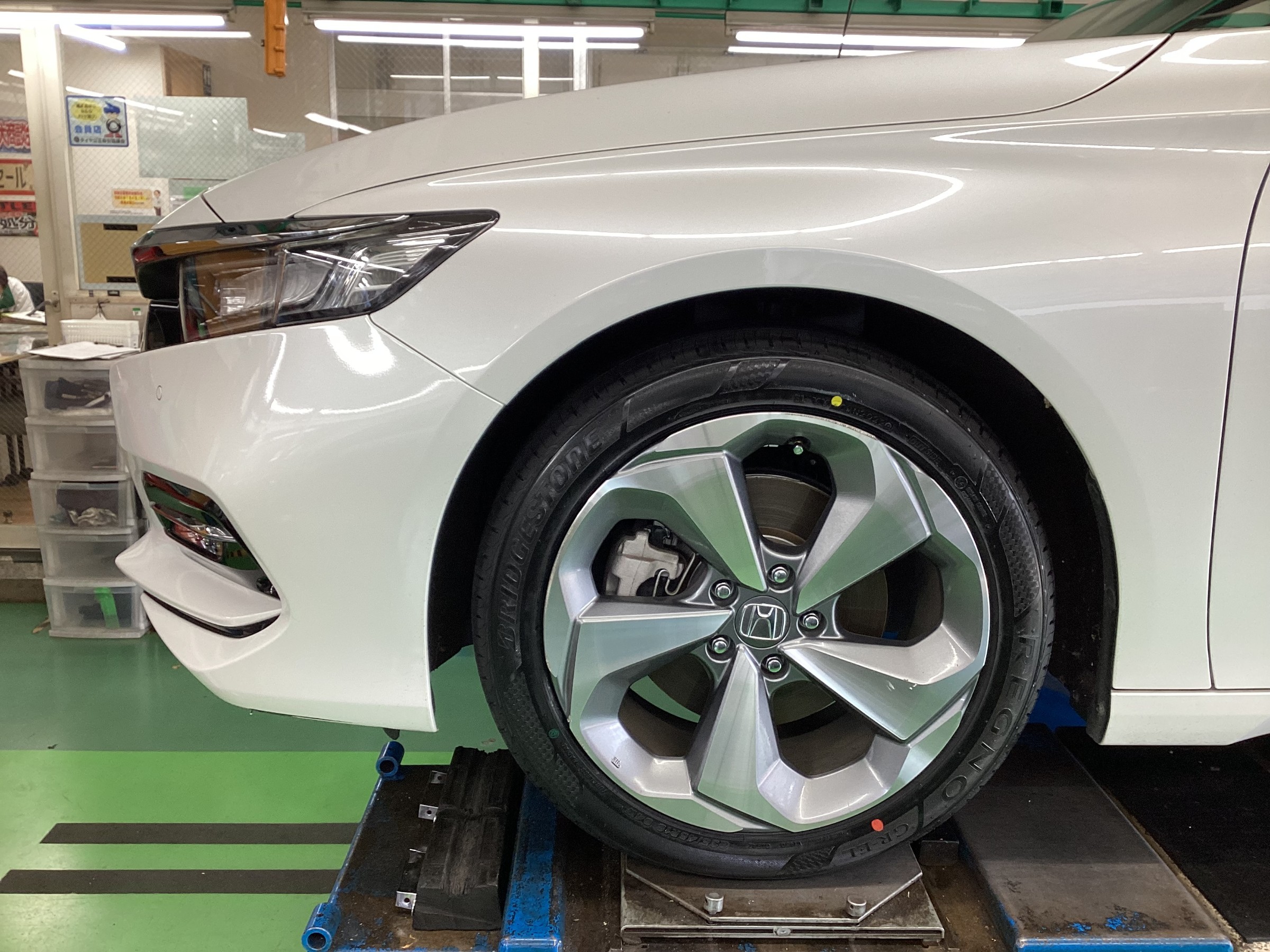 アコード【REGNO GRーEL】新車装着タイヤもお取り扱いしています 