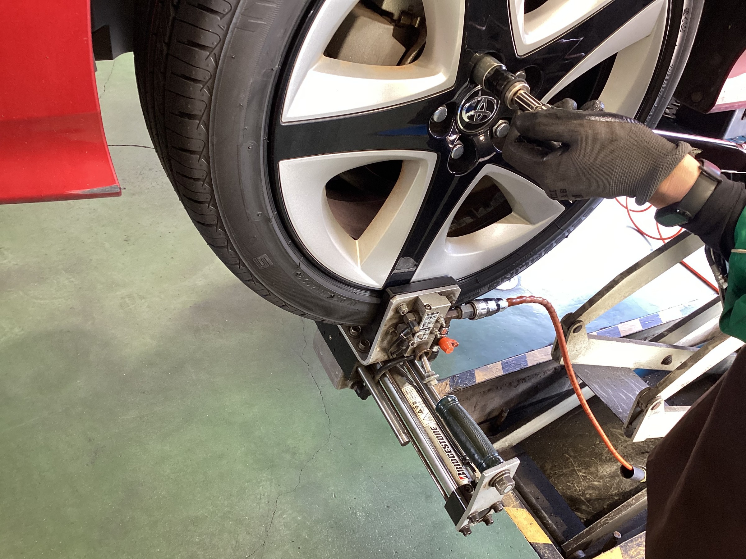 タイヤど真ん中取付　センタフィット取り付け　タイヤ館五日市