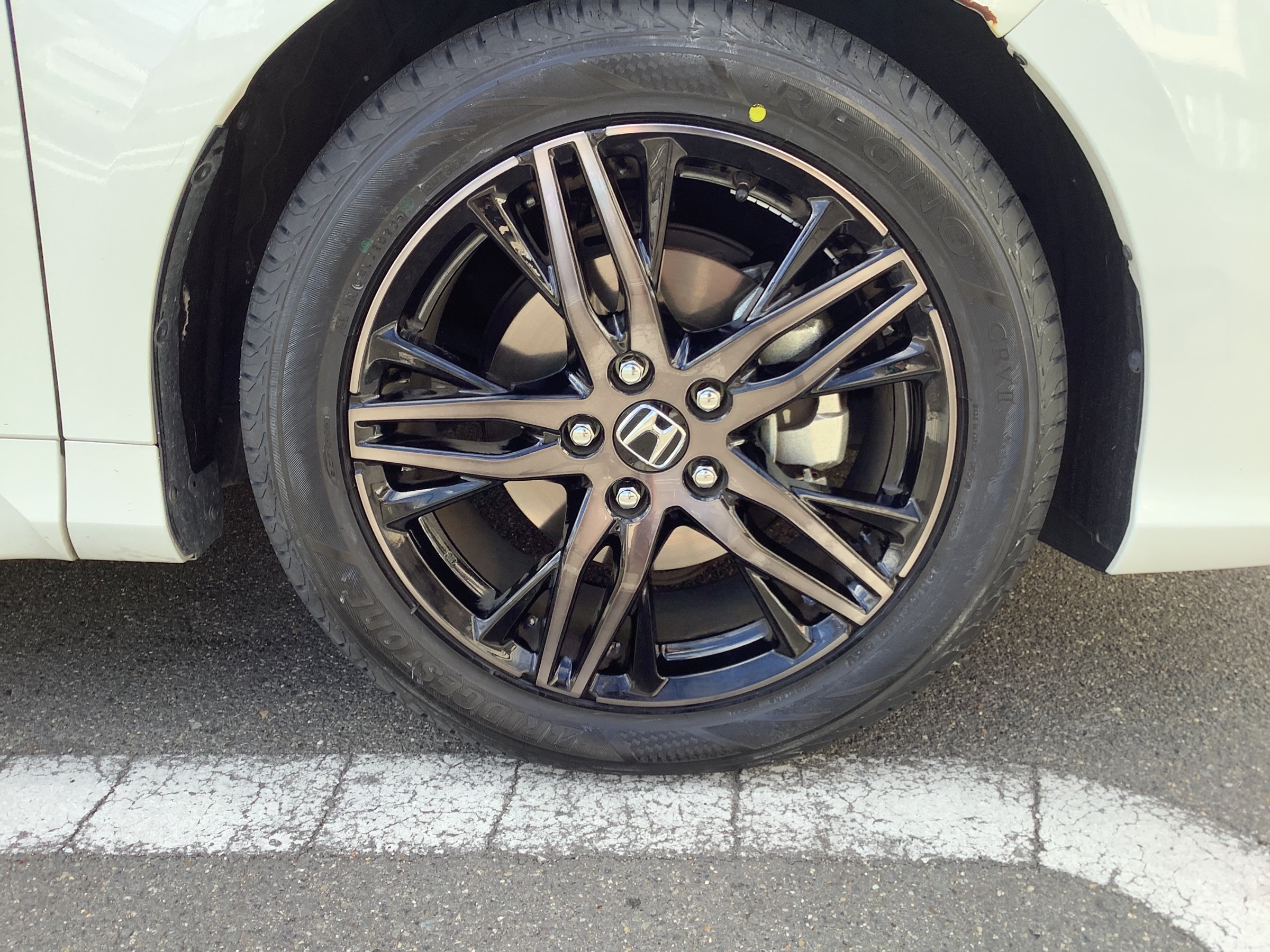 MOBOX ホンダ オデッセイ】タイヤ交換！！ REGNO GRVⅡ 225/50R18