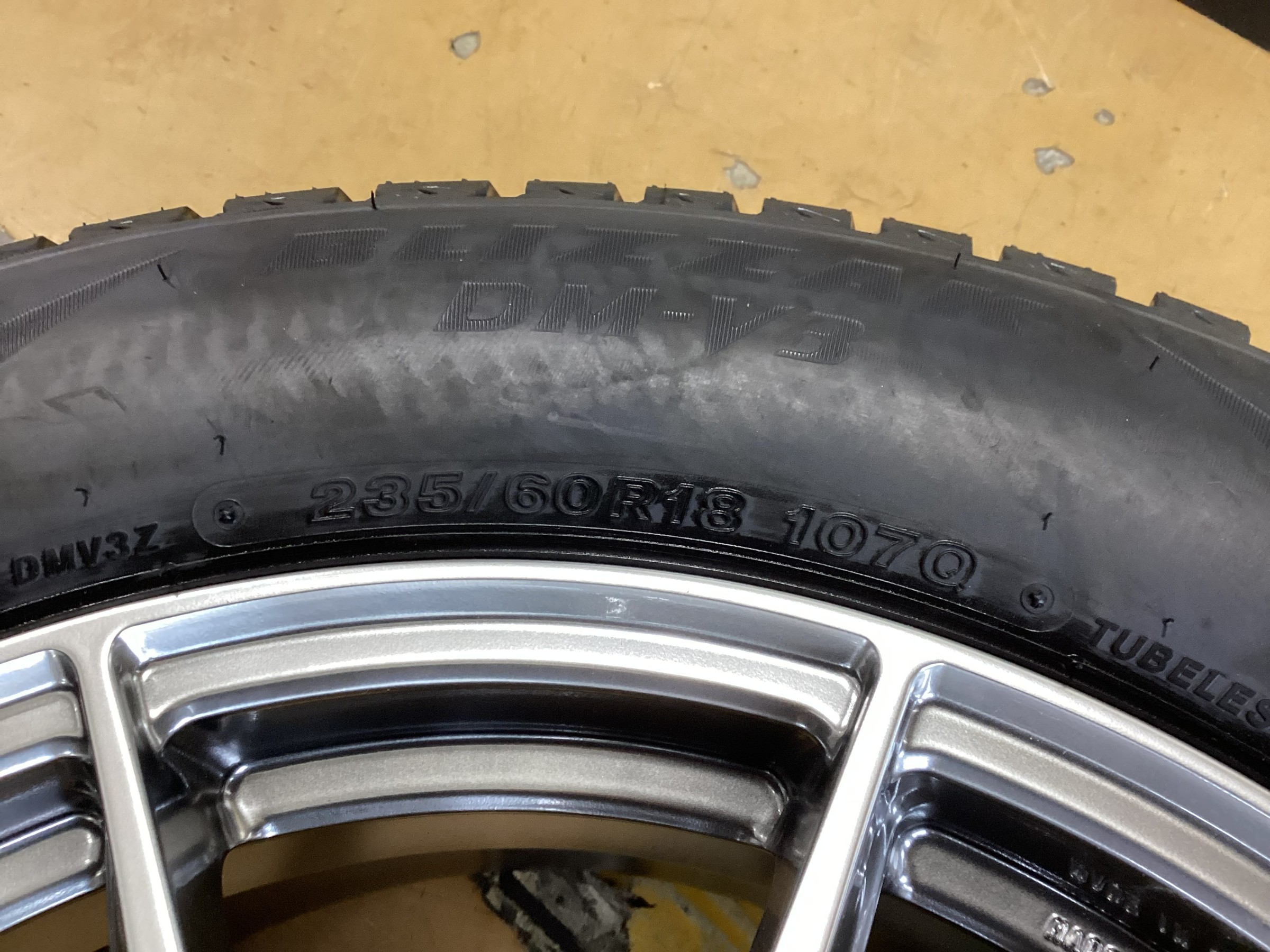 レクサス NX350h BLIZZAK DM-V3 タイヤホイールセット！！ | 店舗お