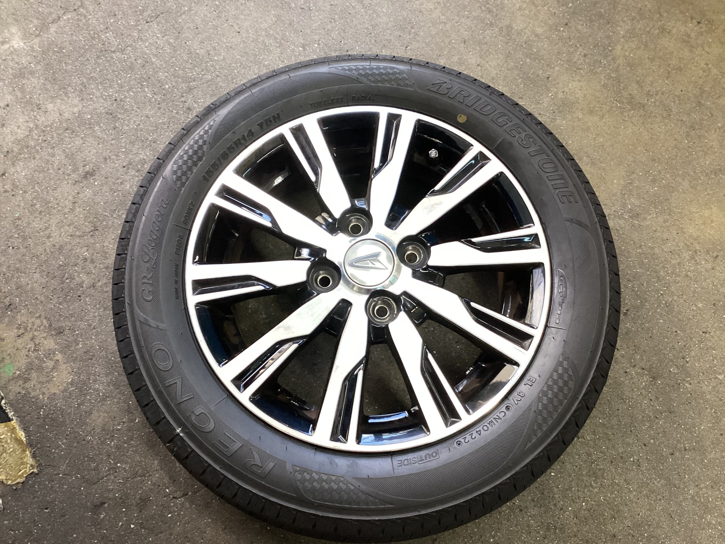 ダイハツ　タント　タイヤ交換！！レグノ　155/65R14