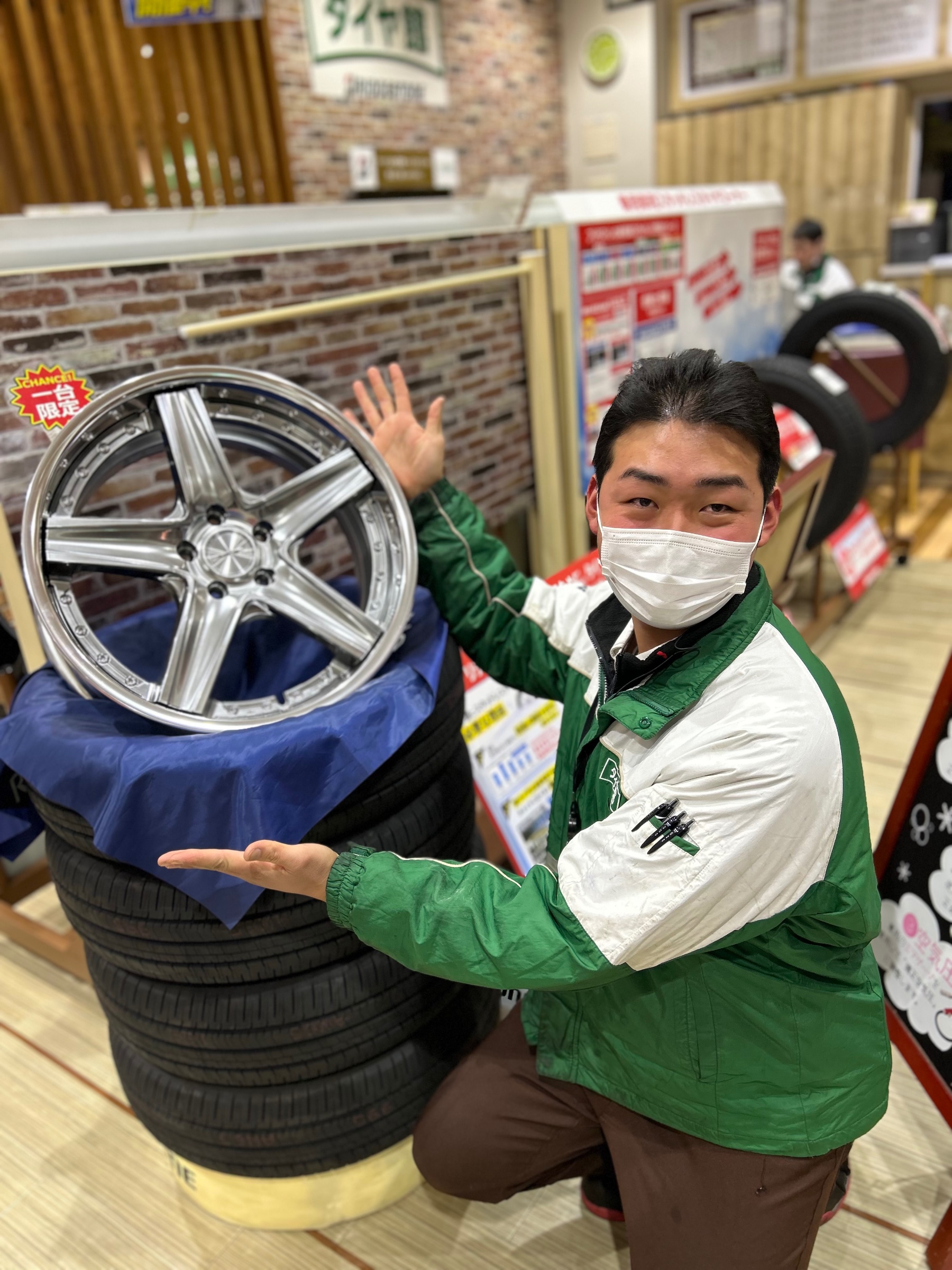 ホイール在庫 各種ございます！ スタッフ日記 タイヤ館 うしく上柏田 茨城県のタイヤ、カー用品ショップ タイヤからはじまる