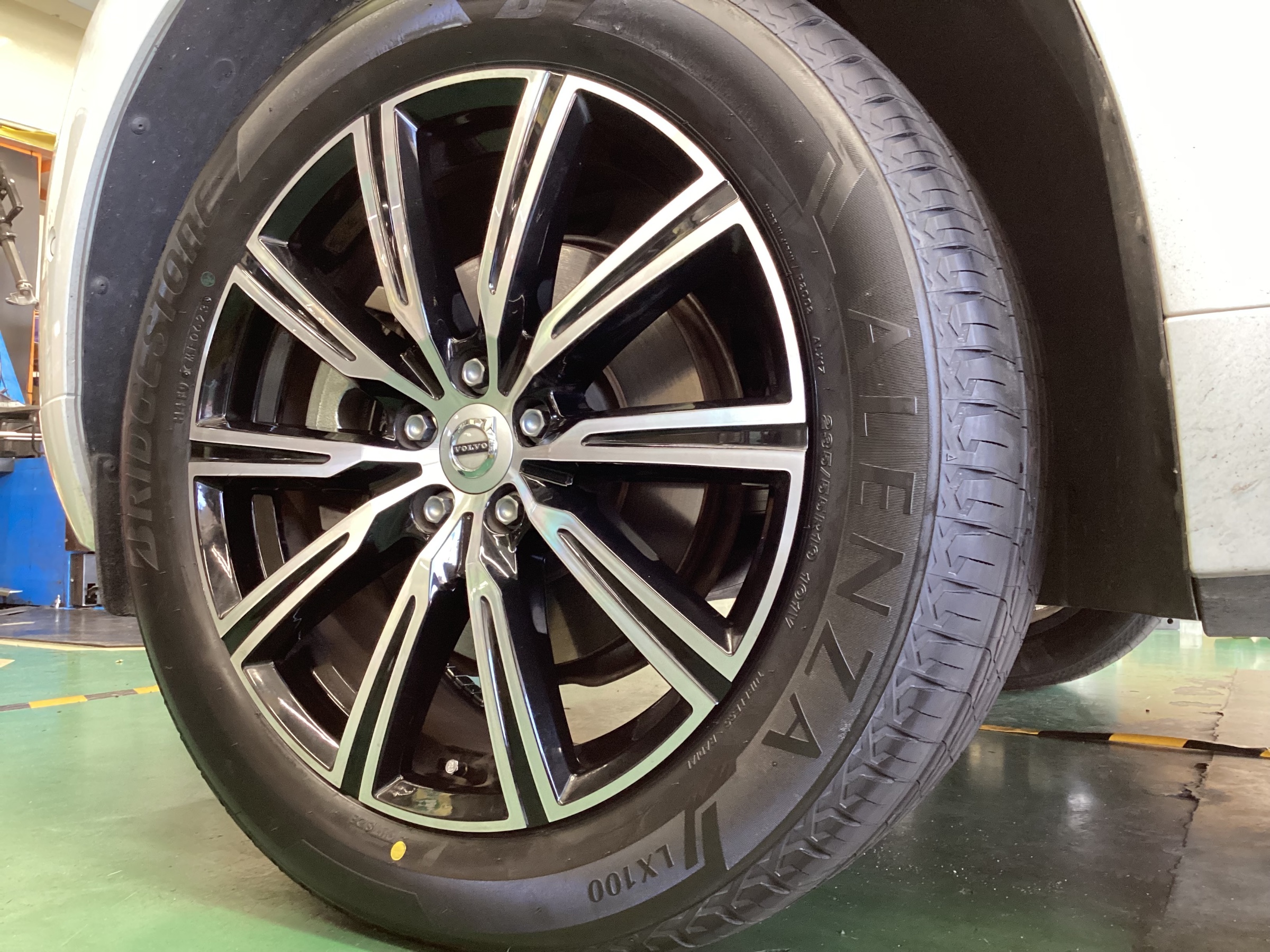 タイヤ BRIDGESTONE : EXEDRA G850 [200/50ZR17(75W)] TIRE [MCR02760]