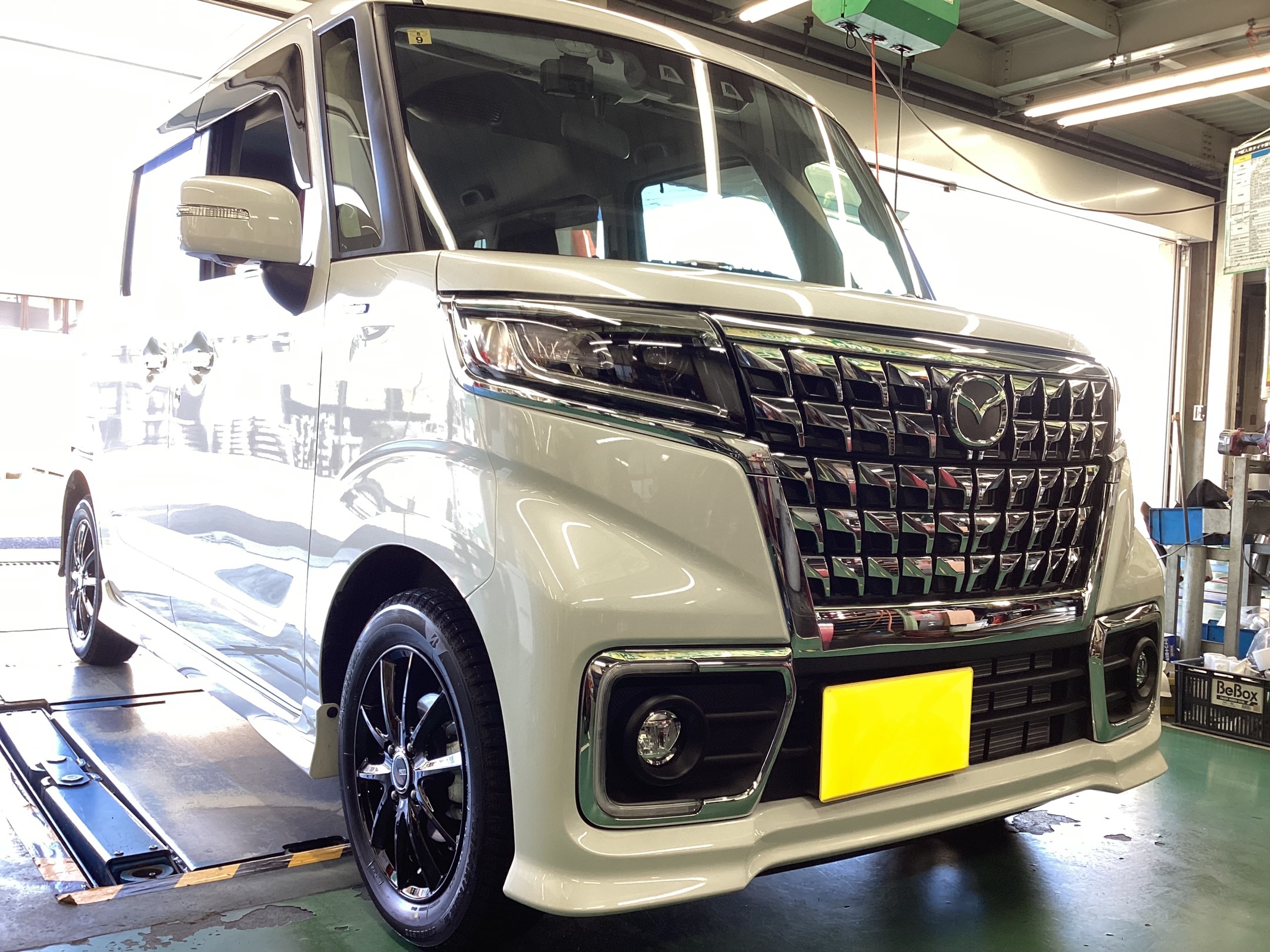 マツダ・フレアワゴン】スタッドレスタイヤホイールセット交換 マツダ・フレアワゴン】スタッドレスタイヤホイールセット交換