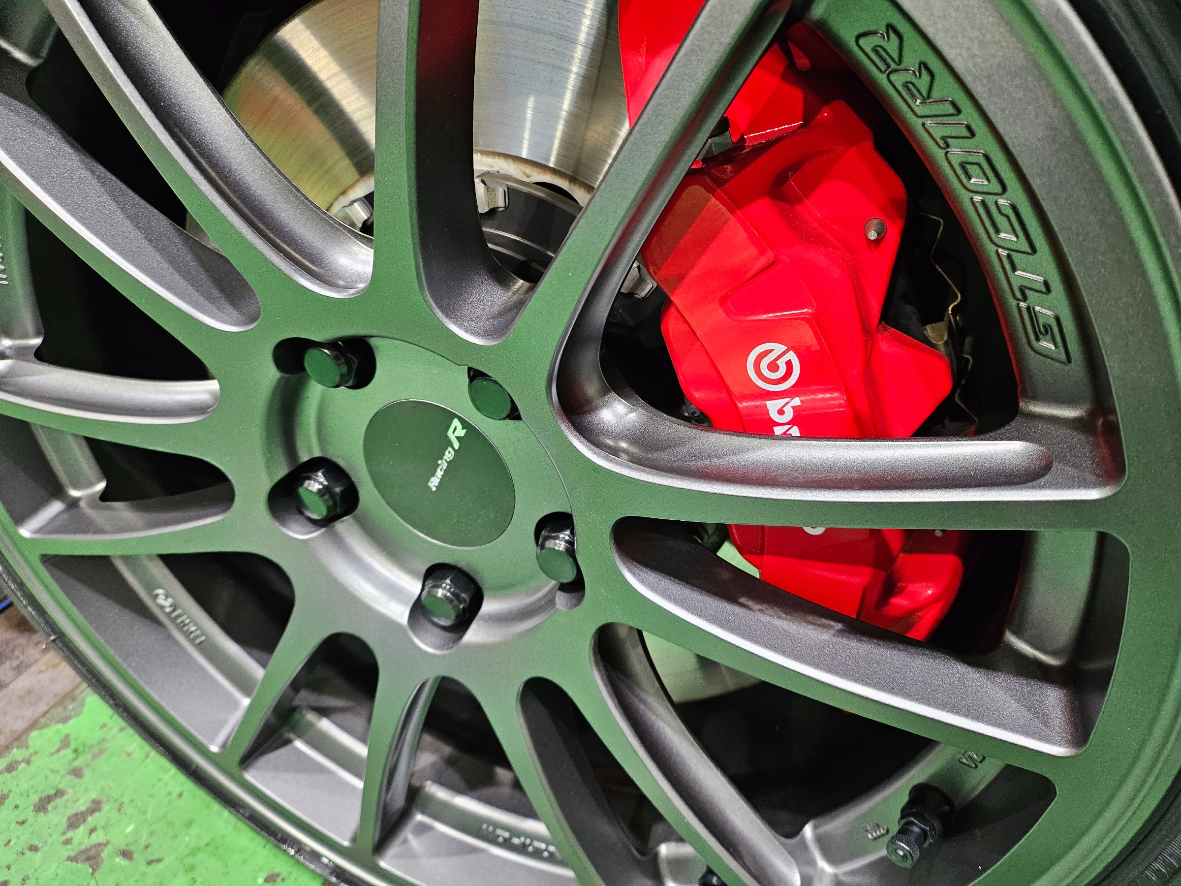 ホンダ シビックタイプR FL5型 スタッドレスタイヤ ホイール ホンダ シビックタイプR FL5型 スタッドレスタイヤ ホイール
