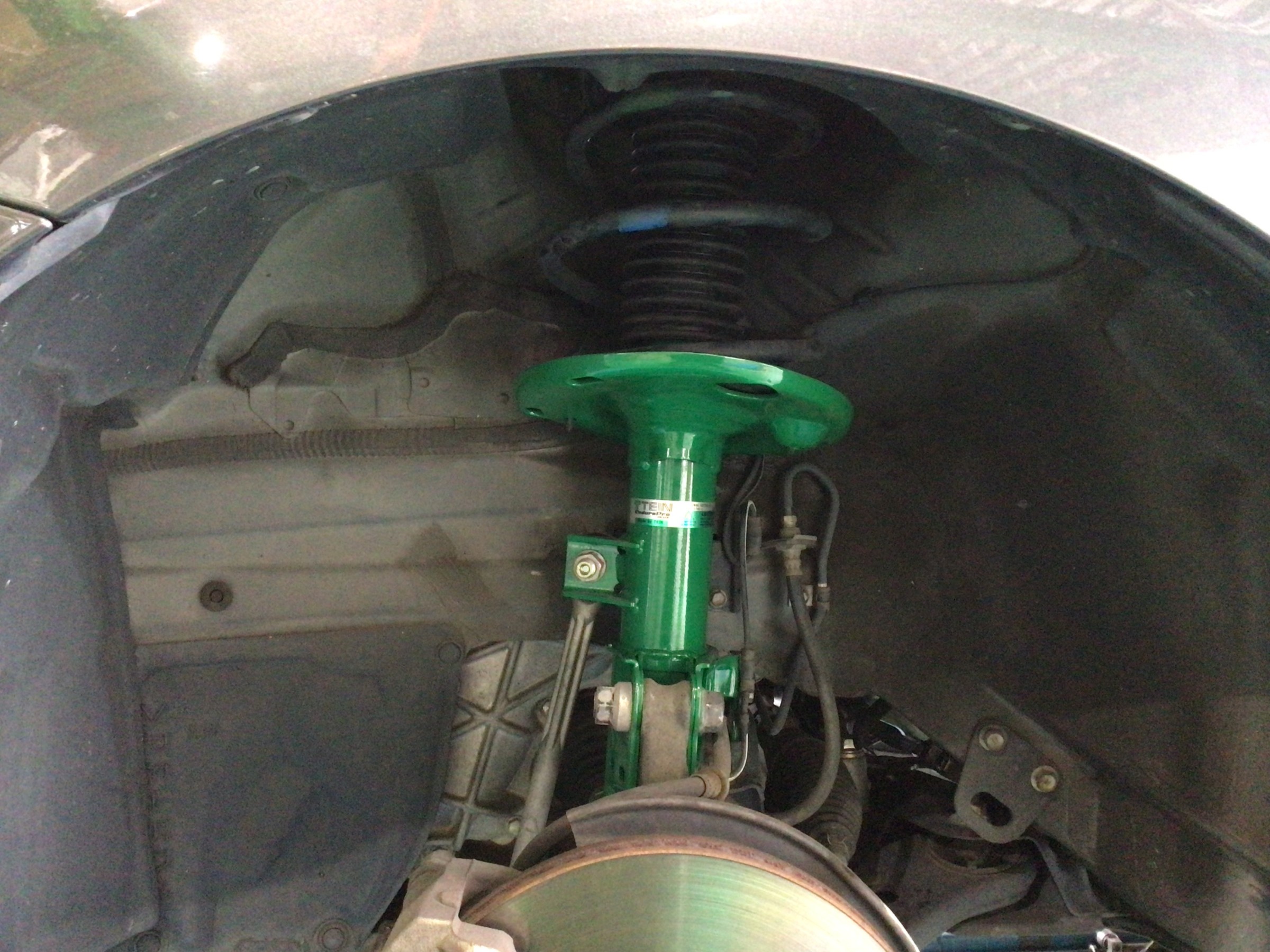 トヨタ プリウスアルファ（ZVW41W） / TEIN ENDURA PRO PLUS