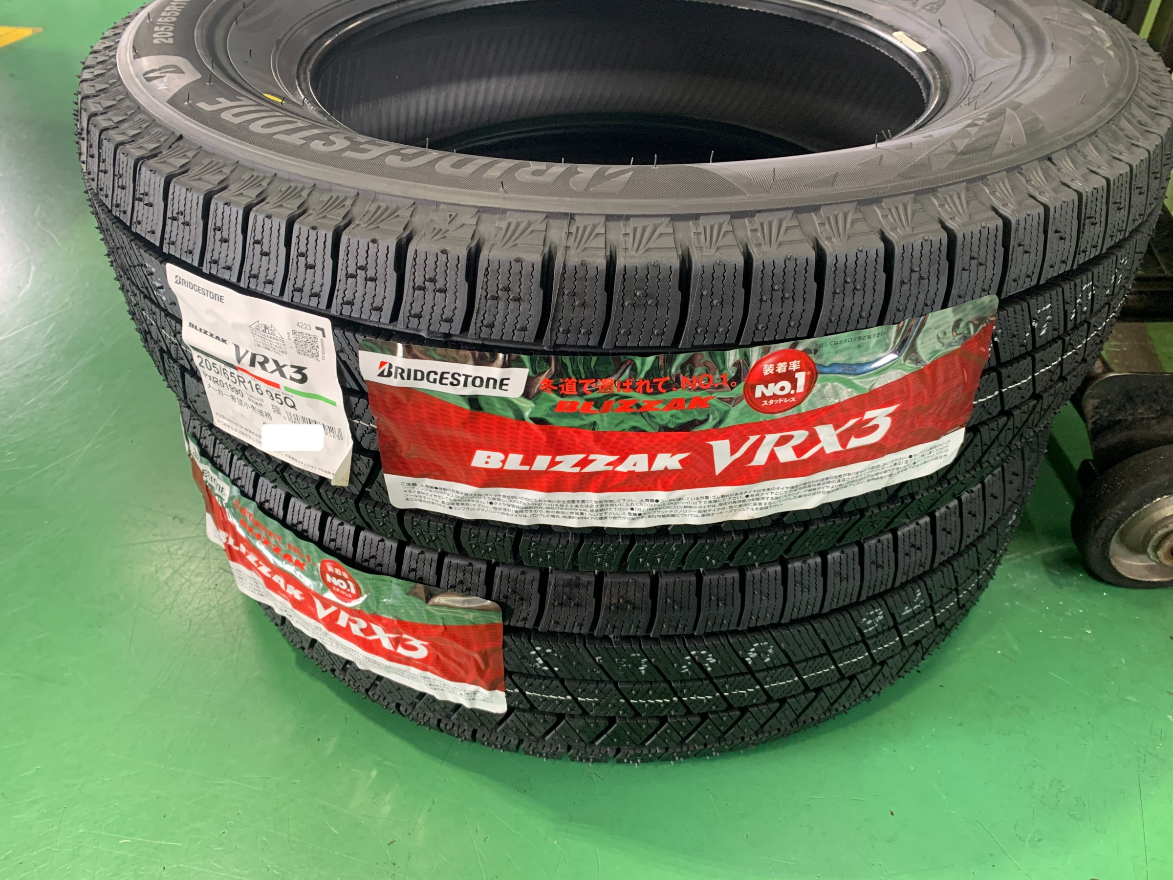 日産 セレナ 新品タイヤ＋新品ホイール 4本交換 | 店舗おススメ