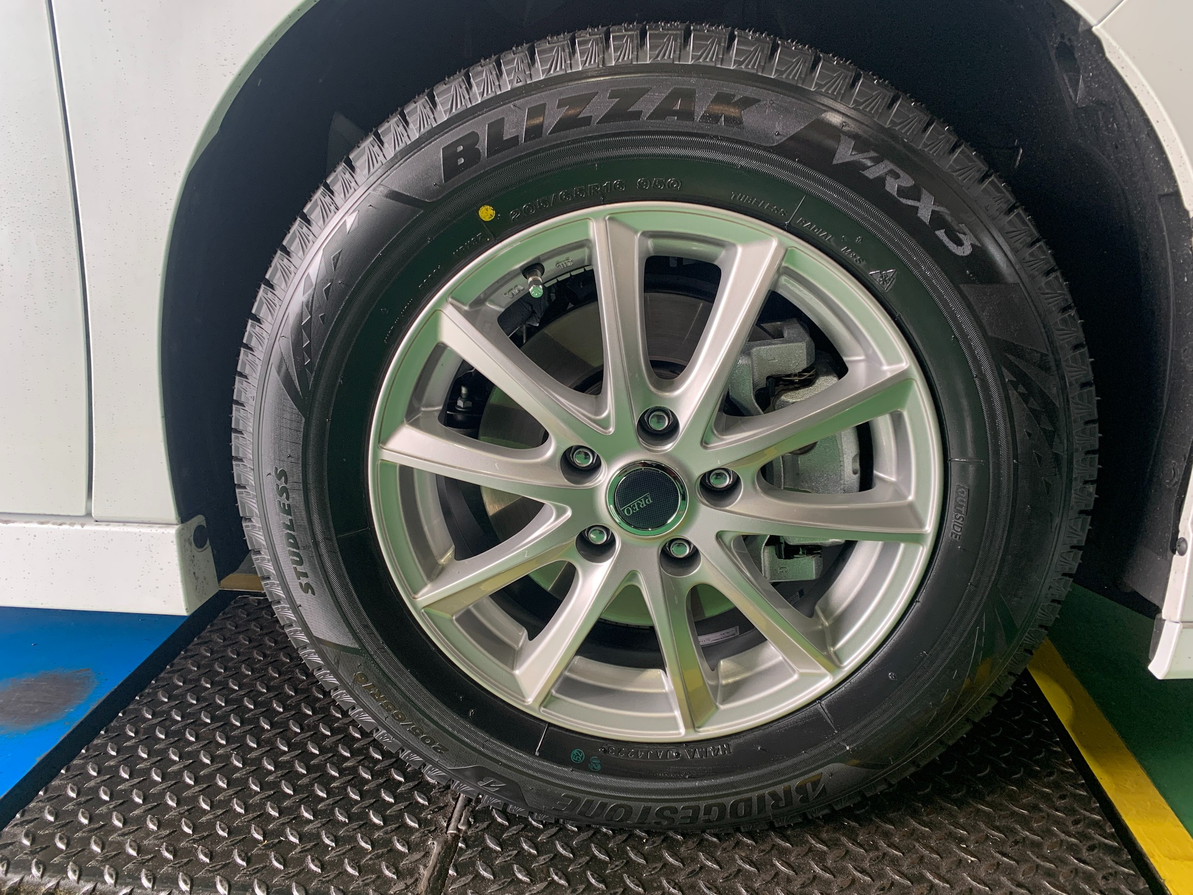 日産 セレナ 新品タイヤ＋新品ホイール 4本交換 | 店舗おススメ情報