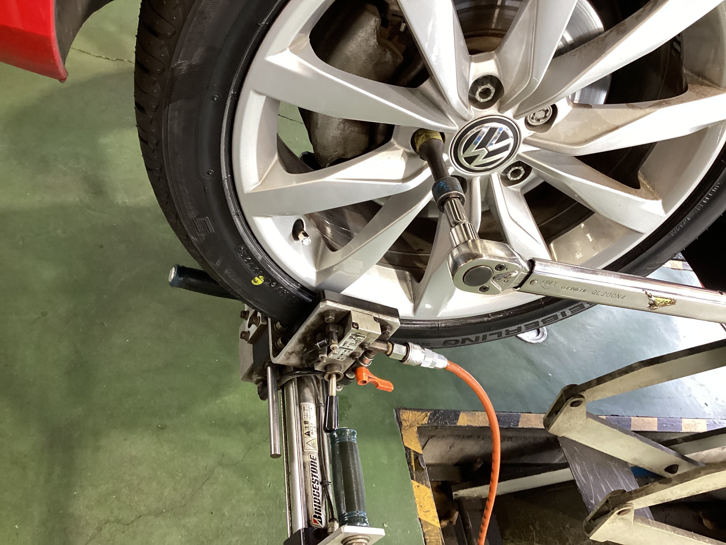 タイヤど真ん中取付　センタフィット取り付け　タイヤ館五日市