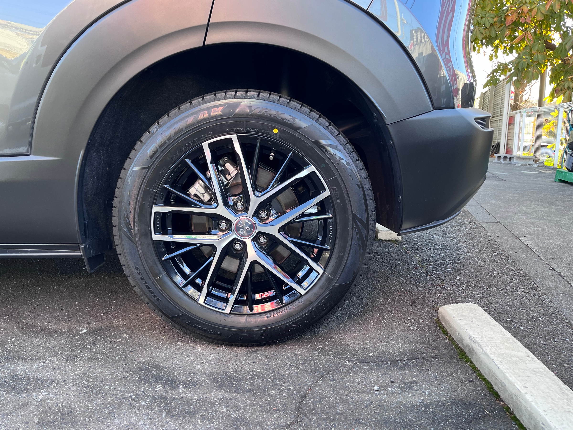 CX-30にスタッドレスタイヤとホイールのセット取付 | 店舗お