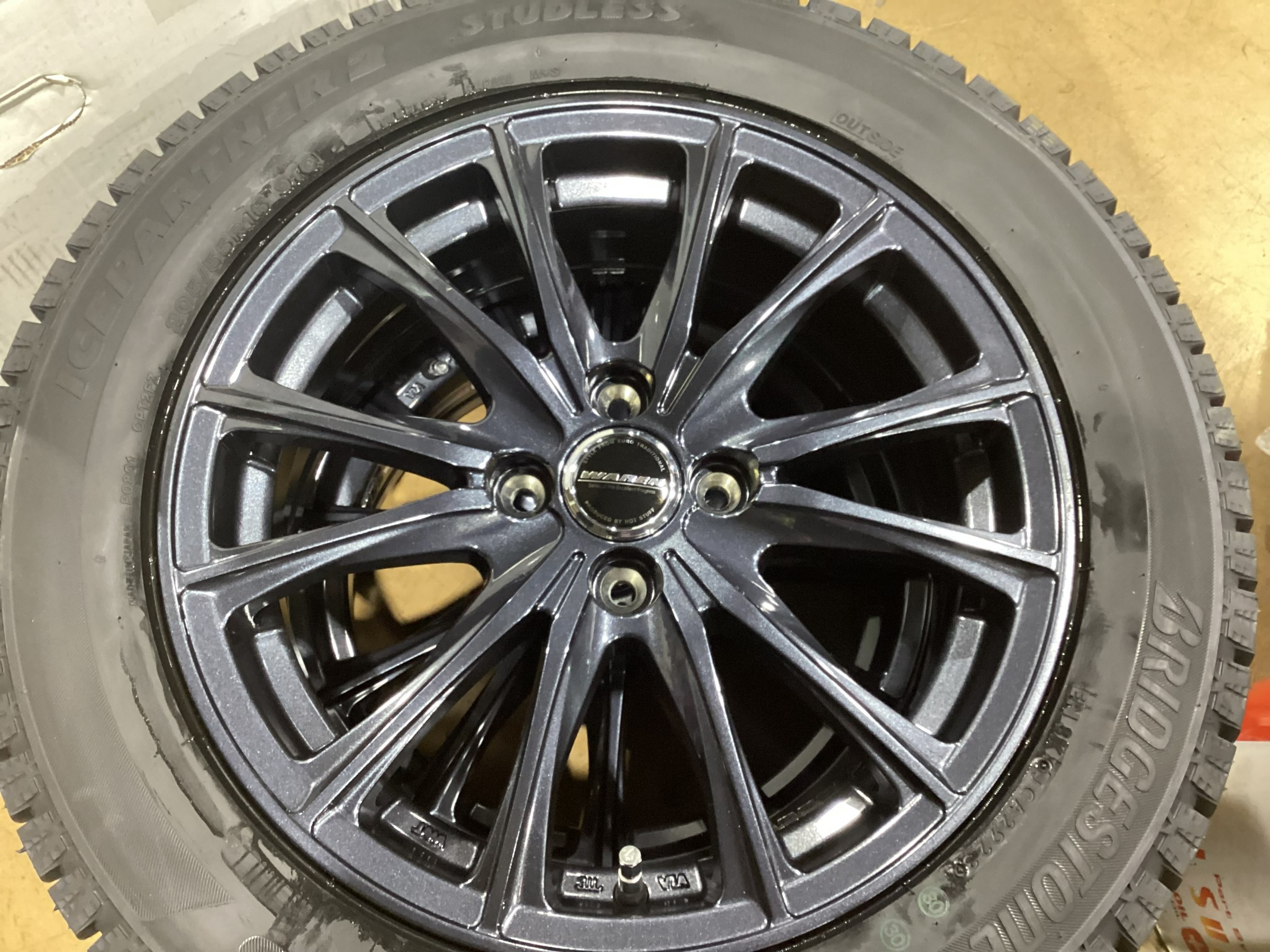 NISSAN ノートオーラ iCEPARTNER2 タイヤホイールセット取り付け 