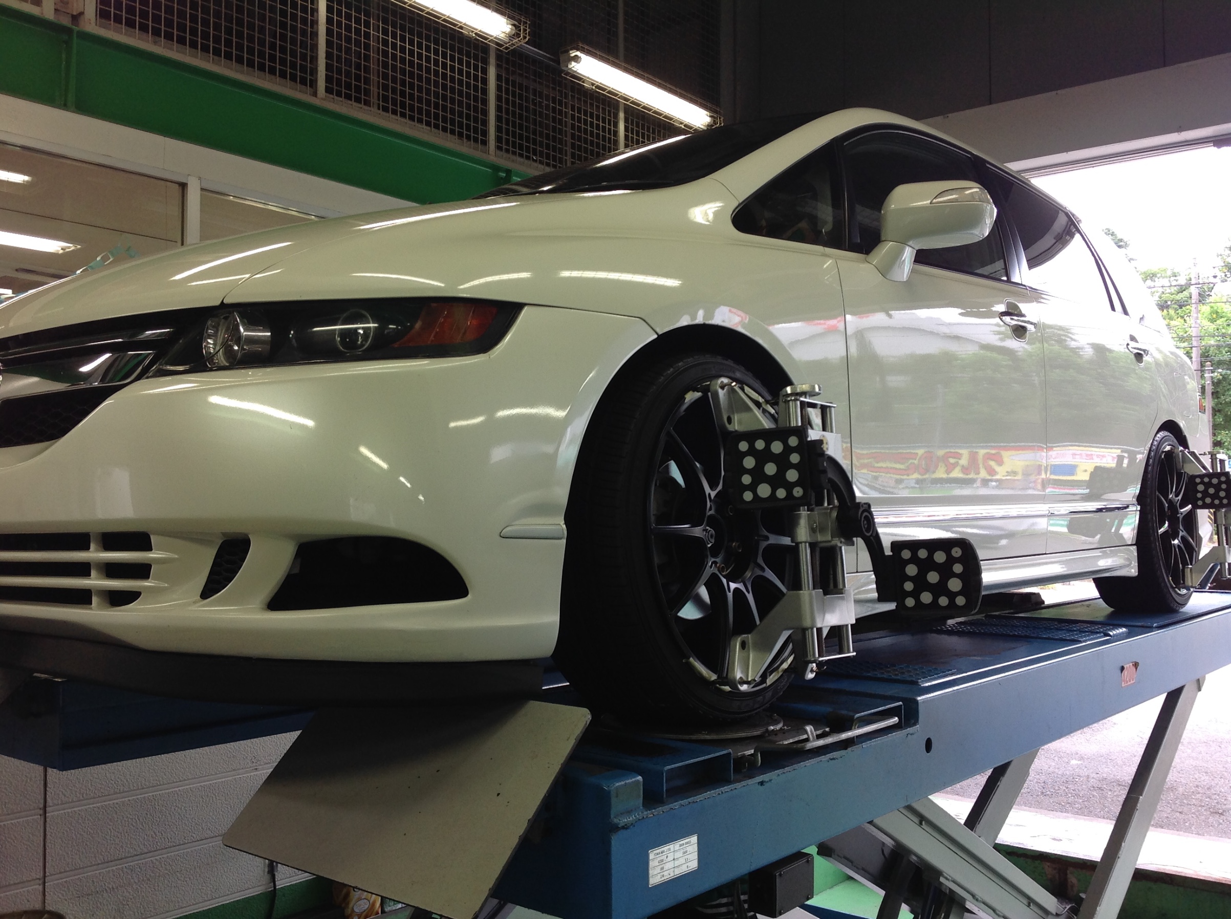 ホンダ Rb1 オデッセイ アライメント ホンダ オデッセイ タイヤ ホイール関連 John Bean こだわり3dアライメント 予約制となっております お電話下さい サービス事例 タイヤ館 ジャパン宮前 神奈川県のタイヤ カー用品ショップ タイヤからはじまる