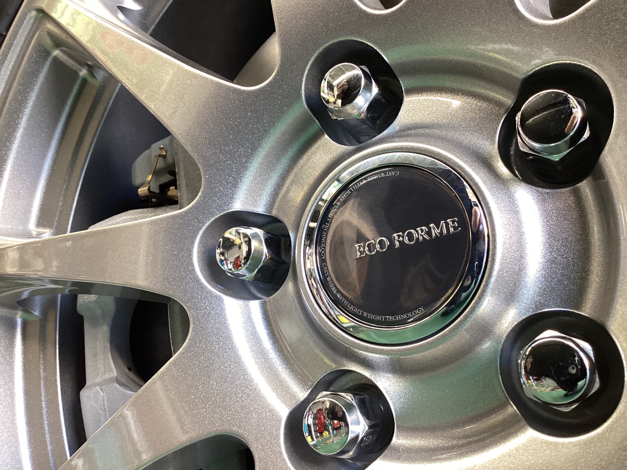 ホンダ・ZR−V】スタッドレスタイヤアルミホイール交換作業