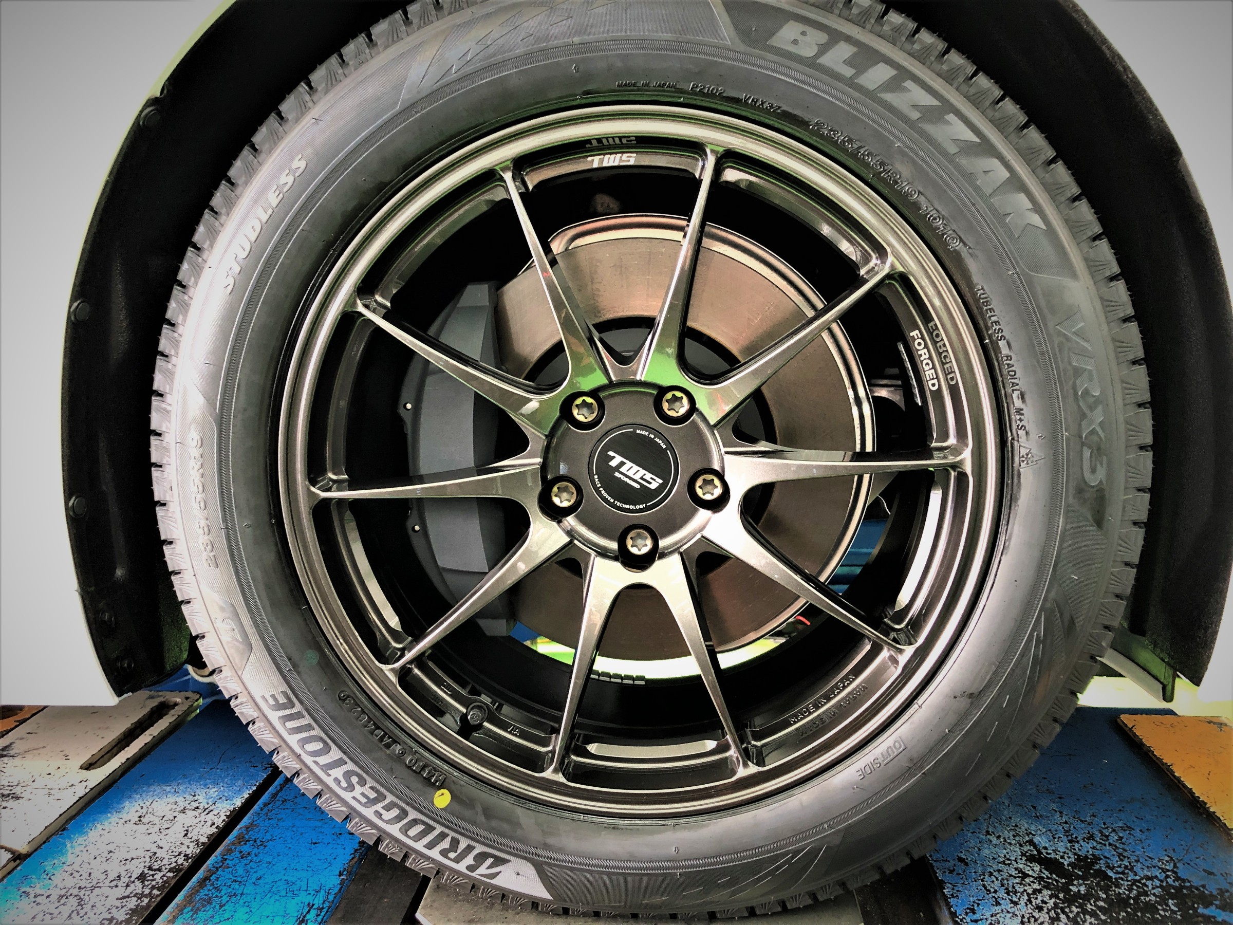 新型クラウンセダンホイル21インチ クラウンセダン MODELLISTA 21インチアルミホイール（ブラックX
