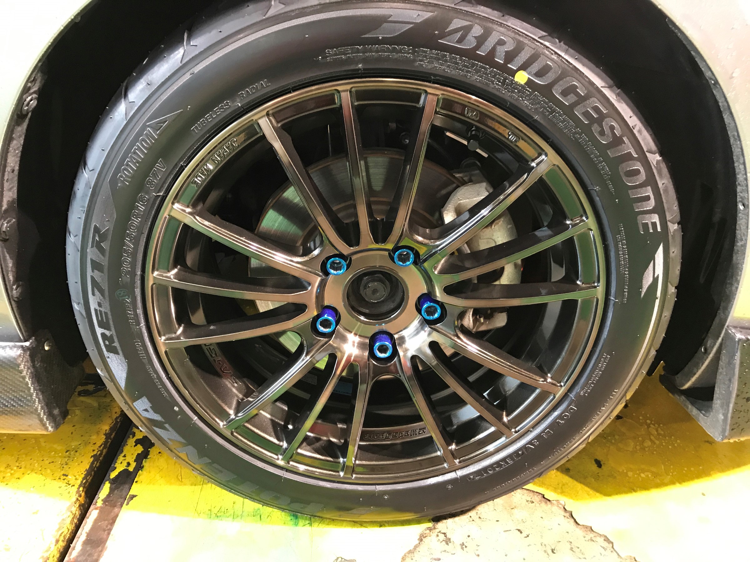 スイフトスポーツ ｚｃ３２ｓ に インチダウン タイヤホイールセットお取付 スズキ スイフト スポーツ ホイール タイヤ ホイール関連 タイヤ ホイール交換 サービス事例 タイヤ館 １２２鳩ヶ谷 タイヤからはじまる トータルカーメンテナンス タイヤ館グループ