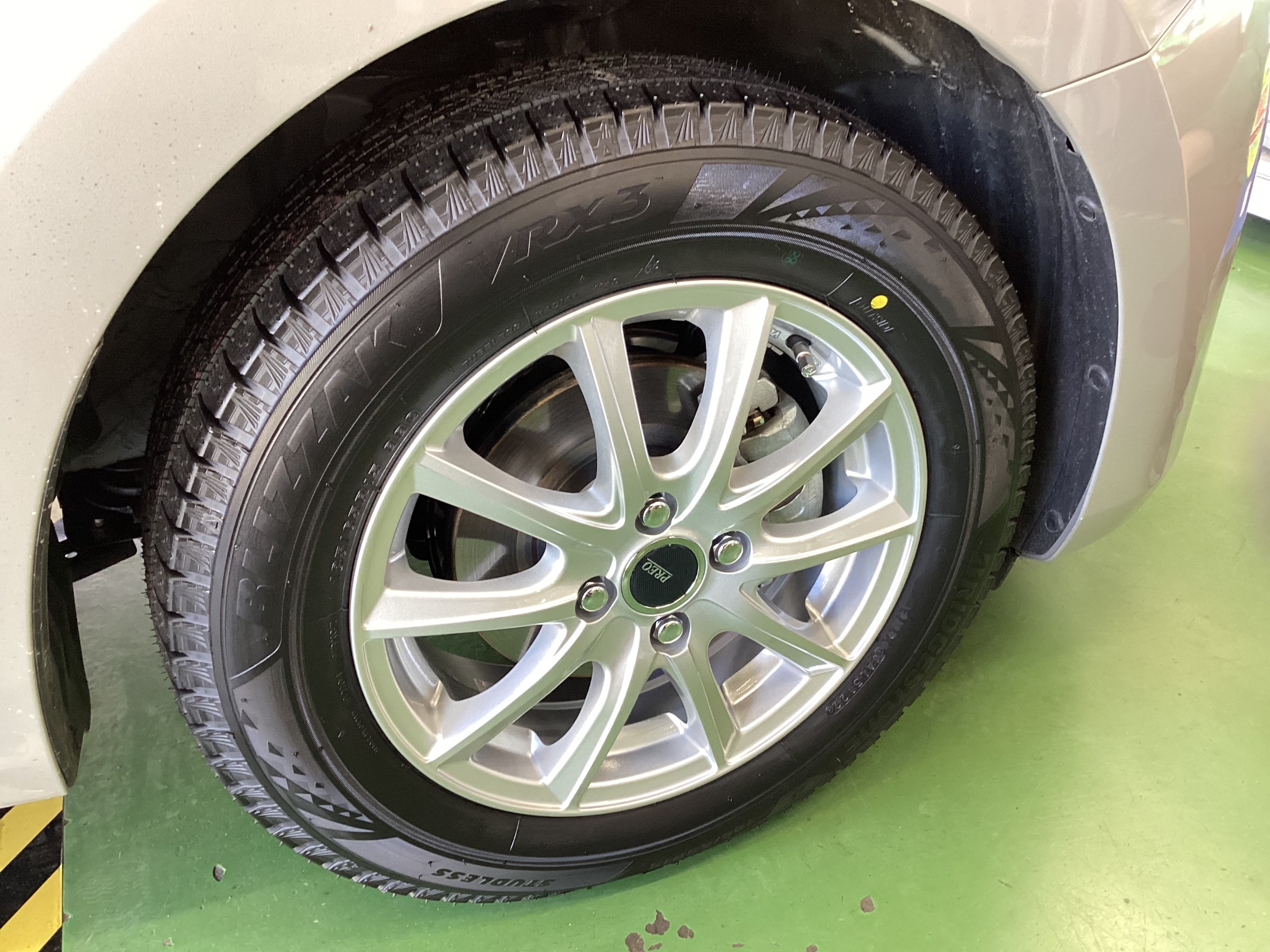 多様な MAZDA2（DJLFS）スタッドレスセット取付 | 店舗おススメ情報 タイヤ・ホイール