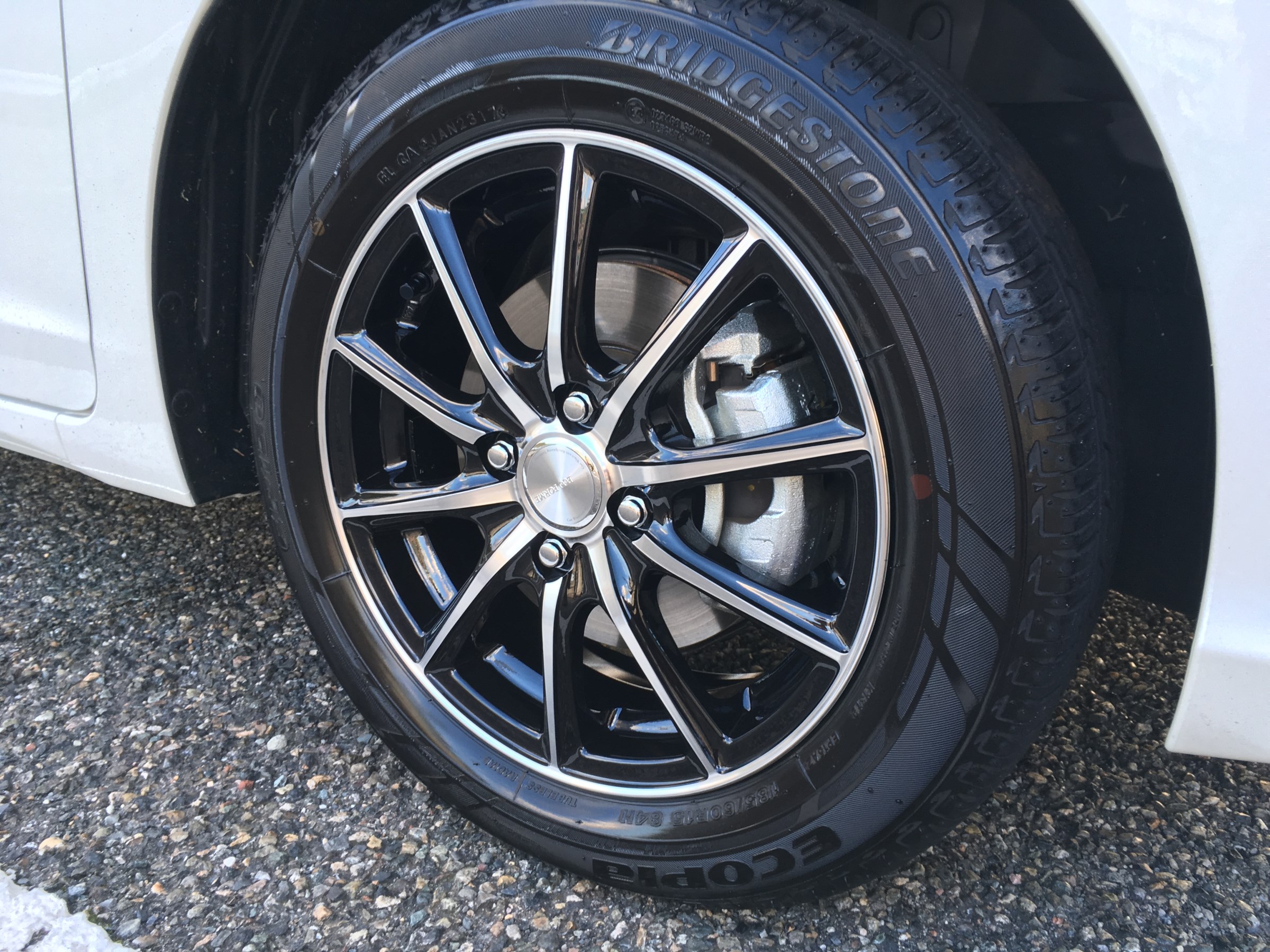 ＣＲＳ１５装着しました！ | ホンダ フィットハイブリッド ホイール