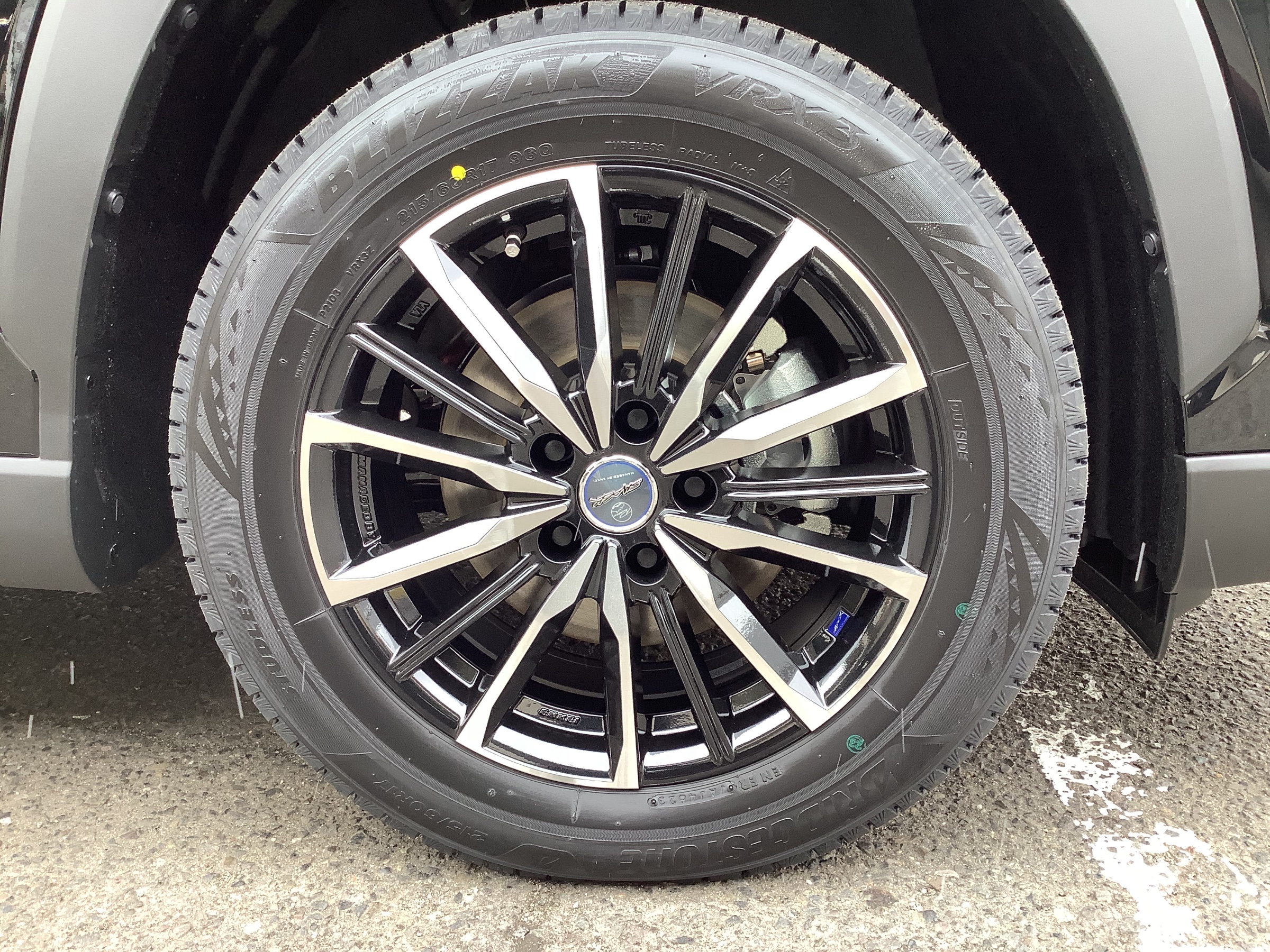 トヨタカローラクロス VRX3ホイールセット取付 | 店舗おススメ情報