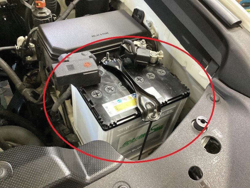 トヨタ　ランドクルーザープラド　バッテリー交換