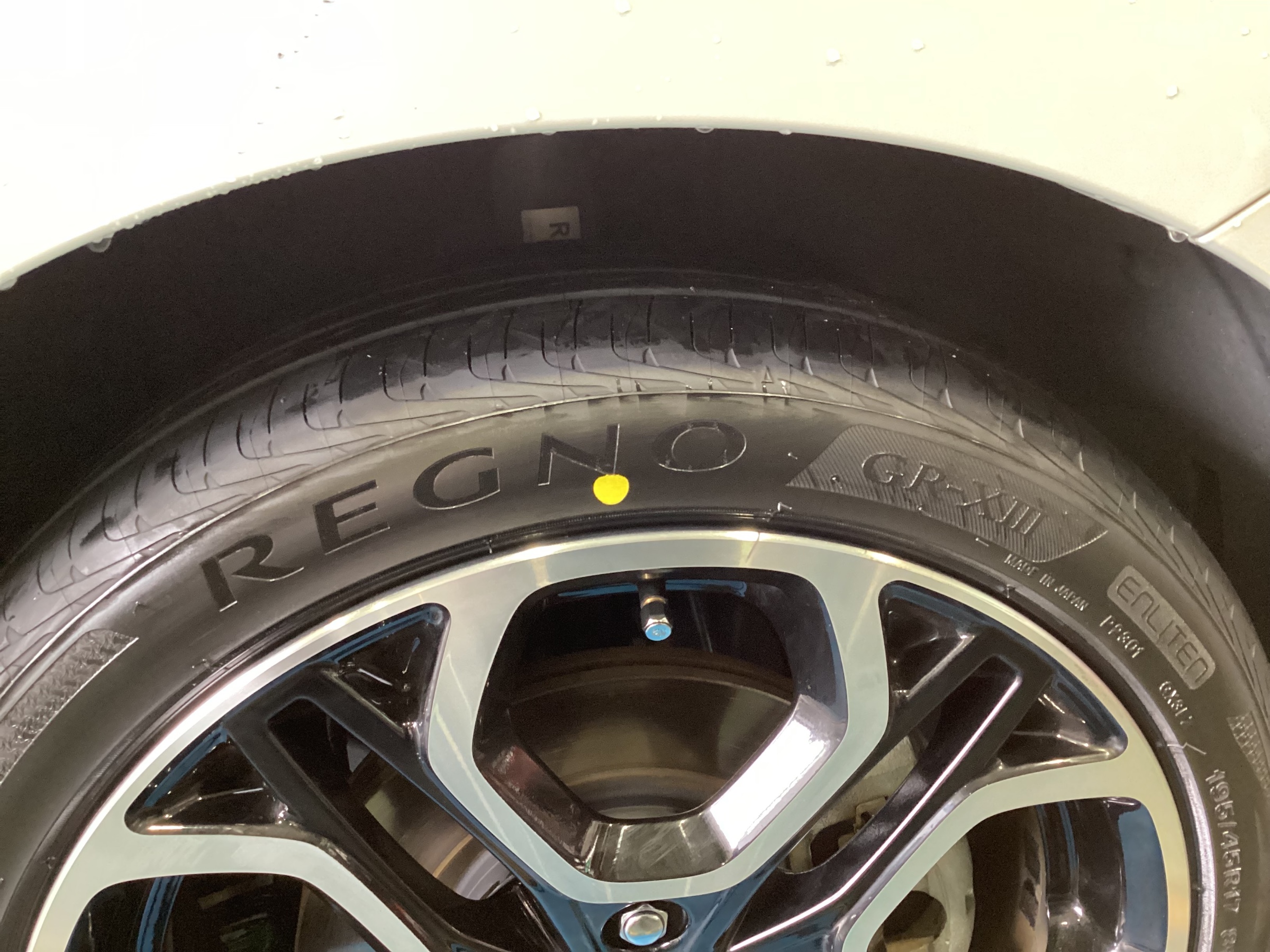 スズキ スイフトスポーツ】夏用タイヤ交換作業（ブリヂストン REGNO GR