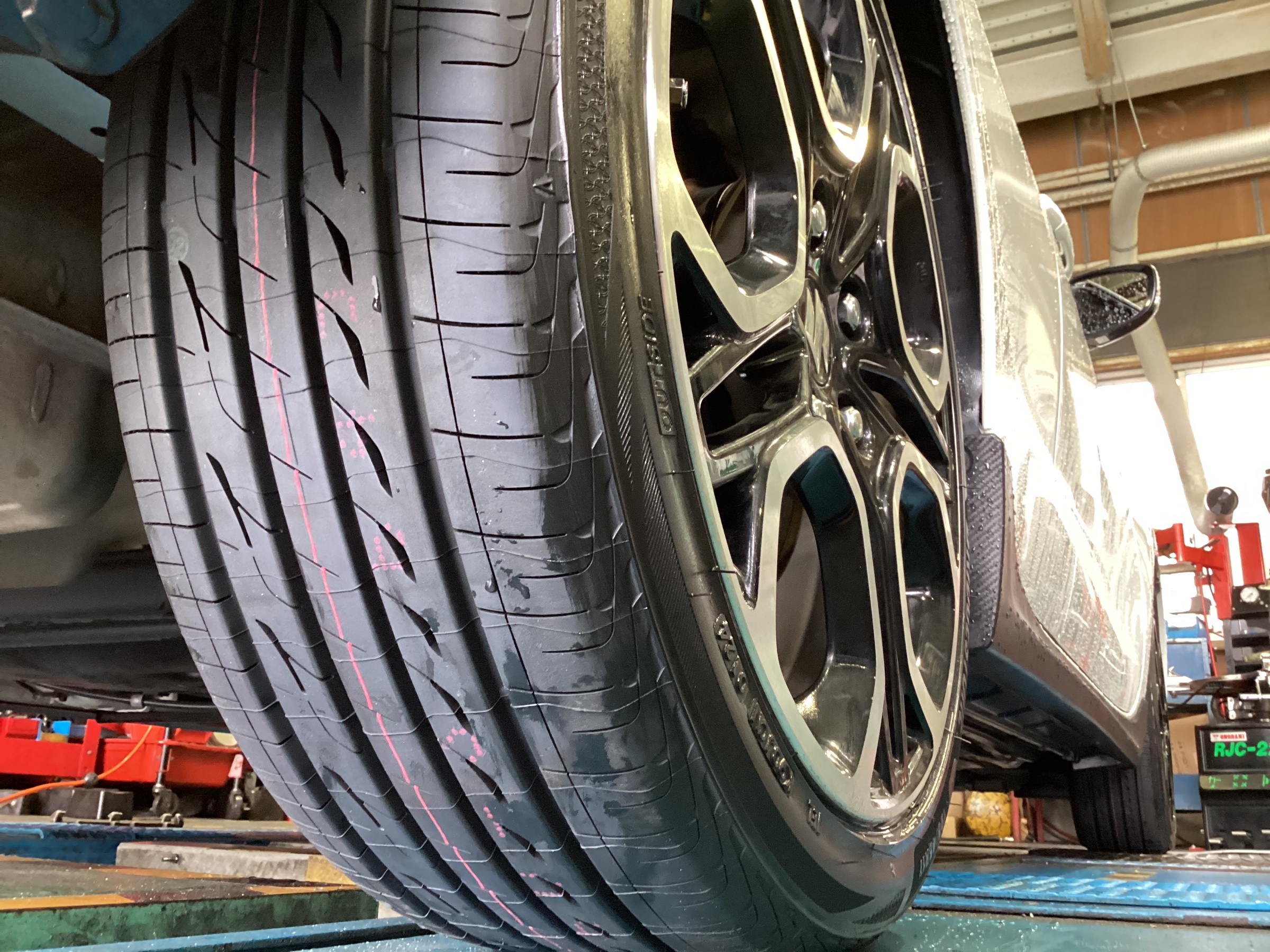 スズキ スイフトスポーツ】夏用タイヤ交換作業（ブリヂストン REGNO GR