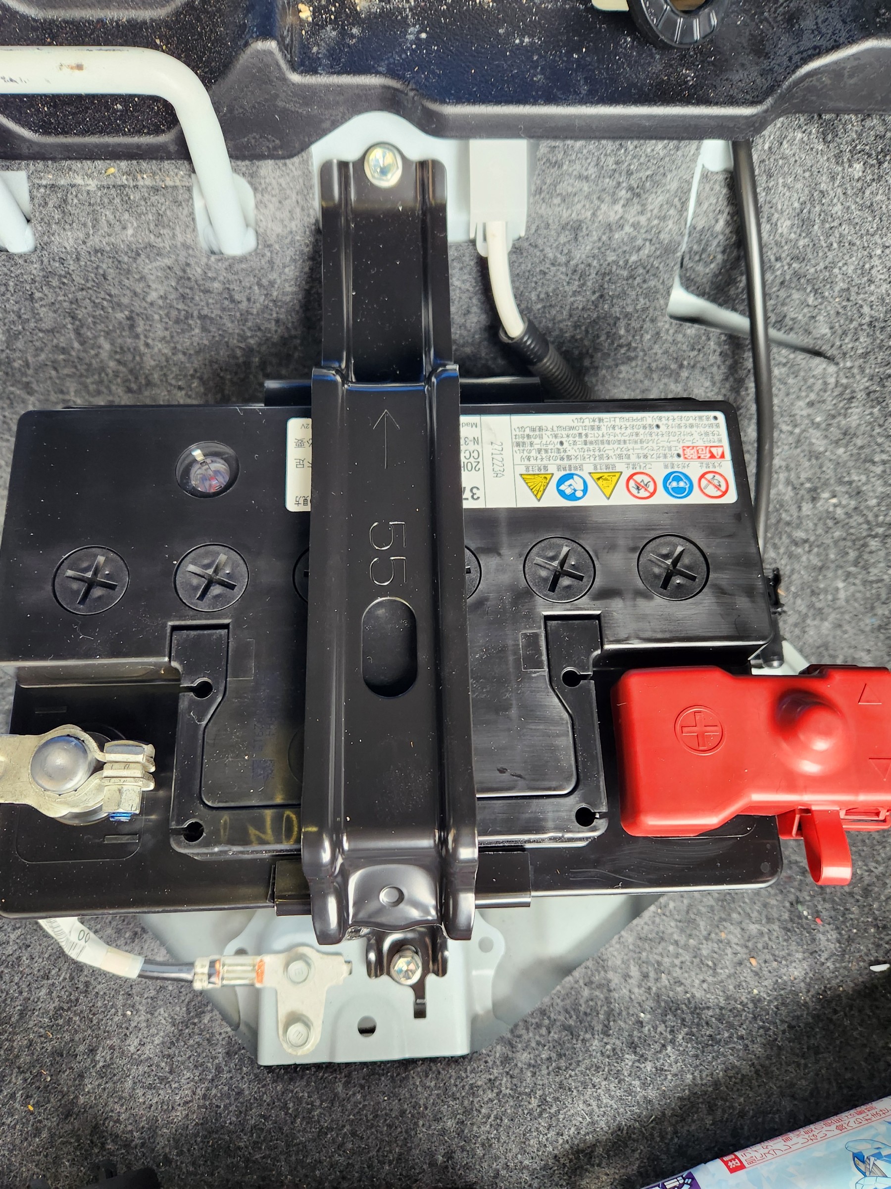 交換後補機バッテリー