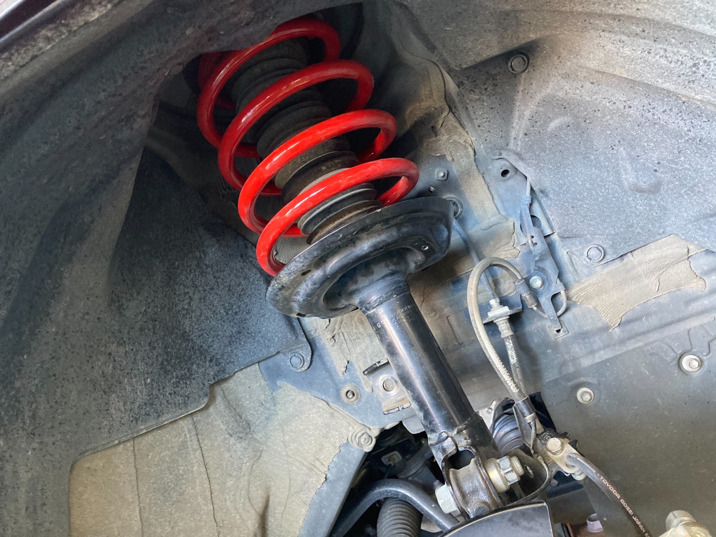 トヨタ・RAV4・MXAA54】足回り交換(スプリング) | 店舗おススメ情報